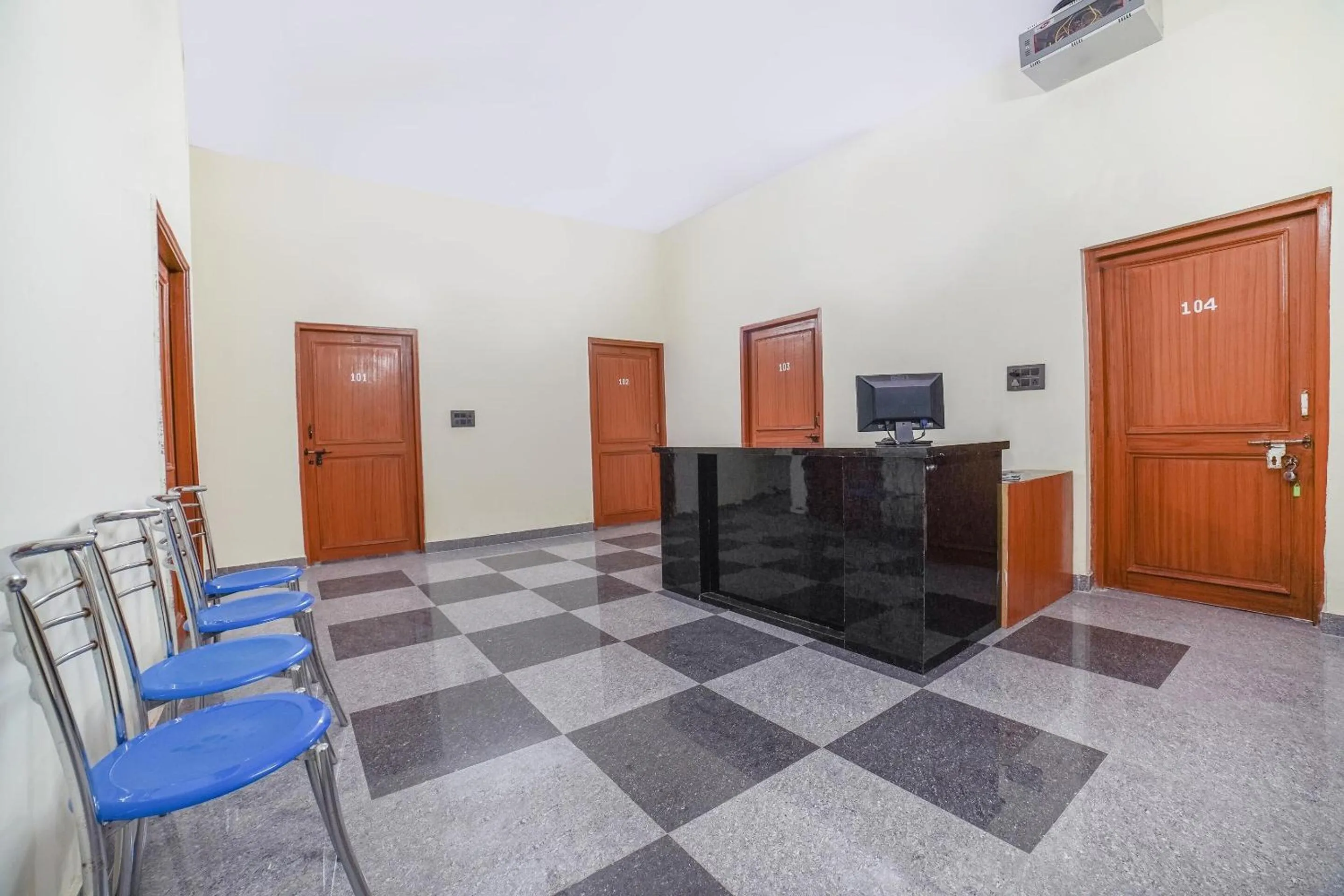 Lobby or reception in Hotel O Home Gautam Homestay