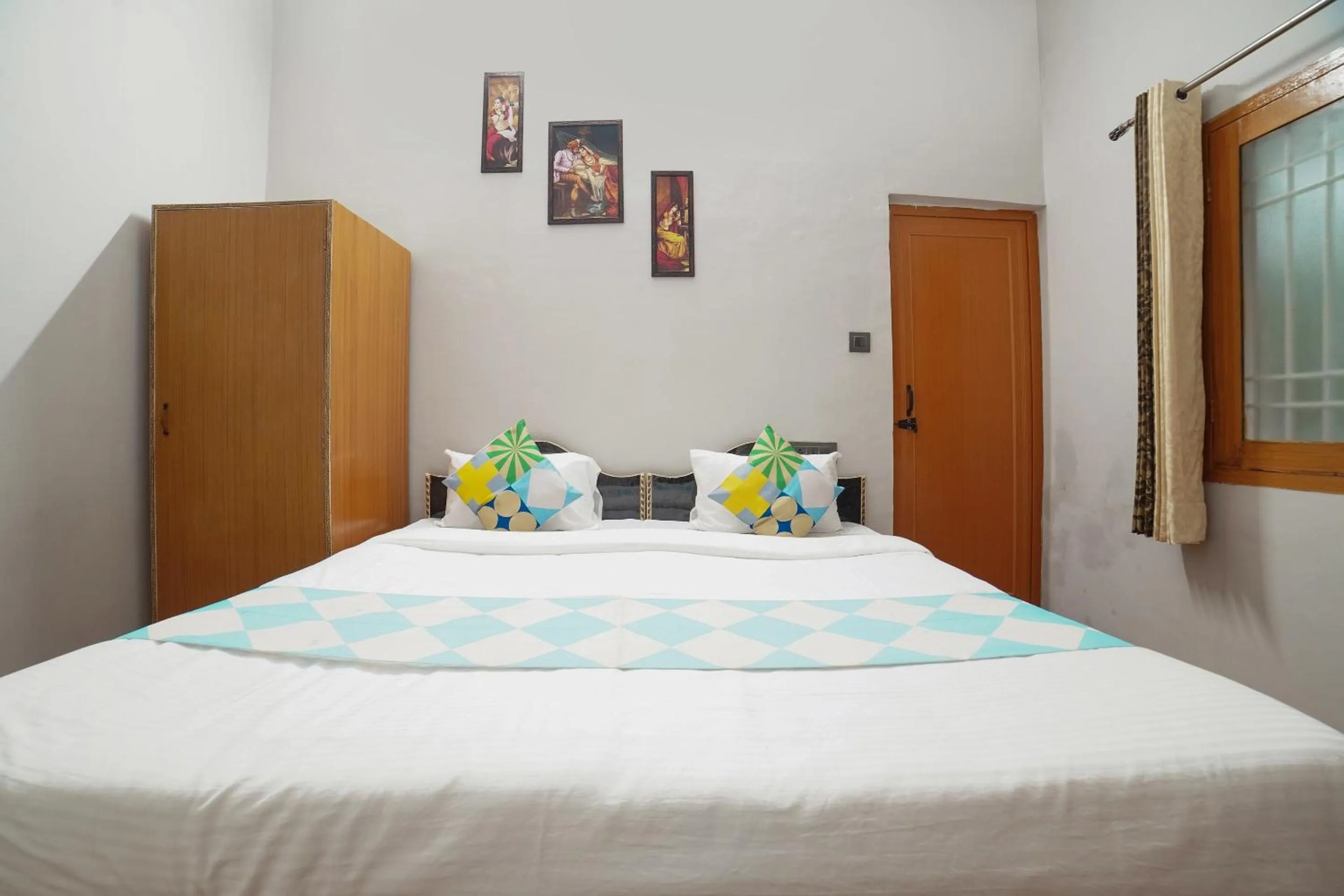 Bedroom, Bed in Hotel O Home Gautam Homestay