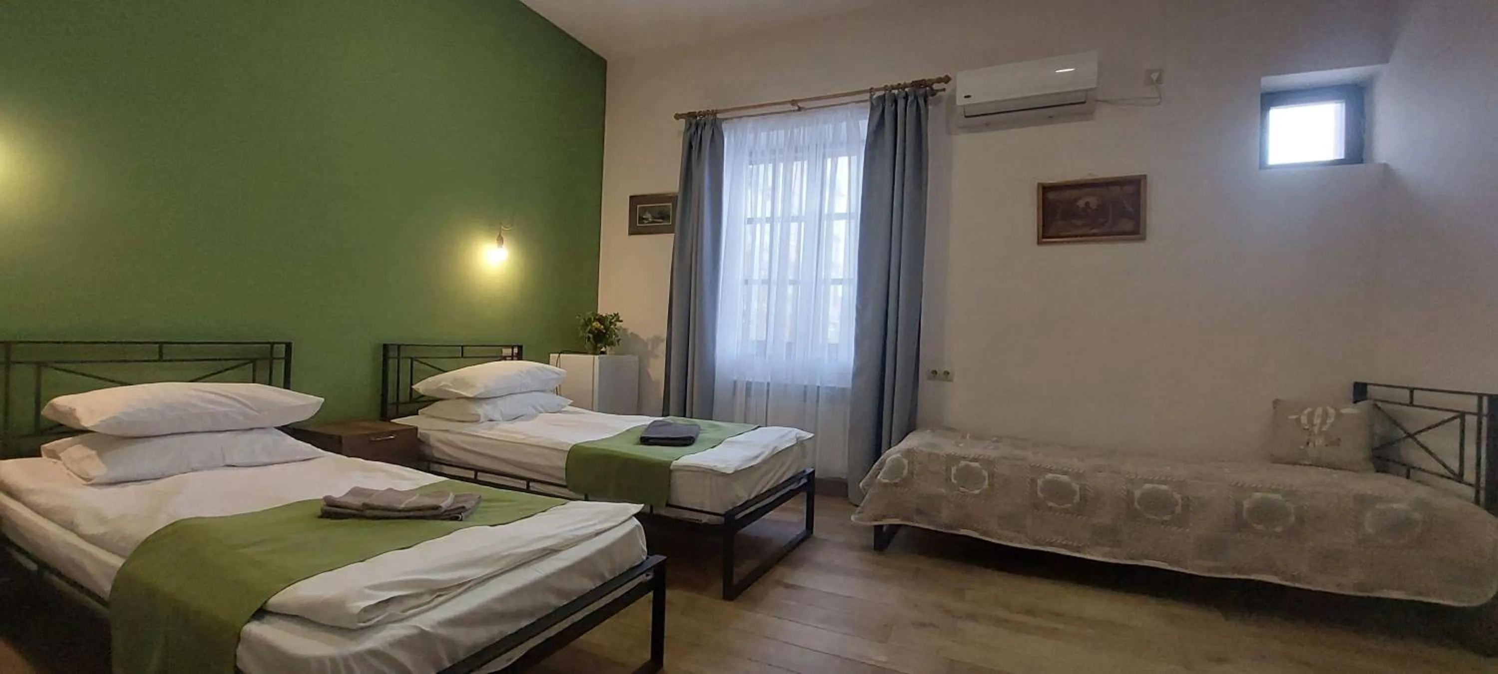 Bedroom, Bed in Blur Inn Gallery