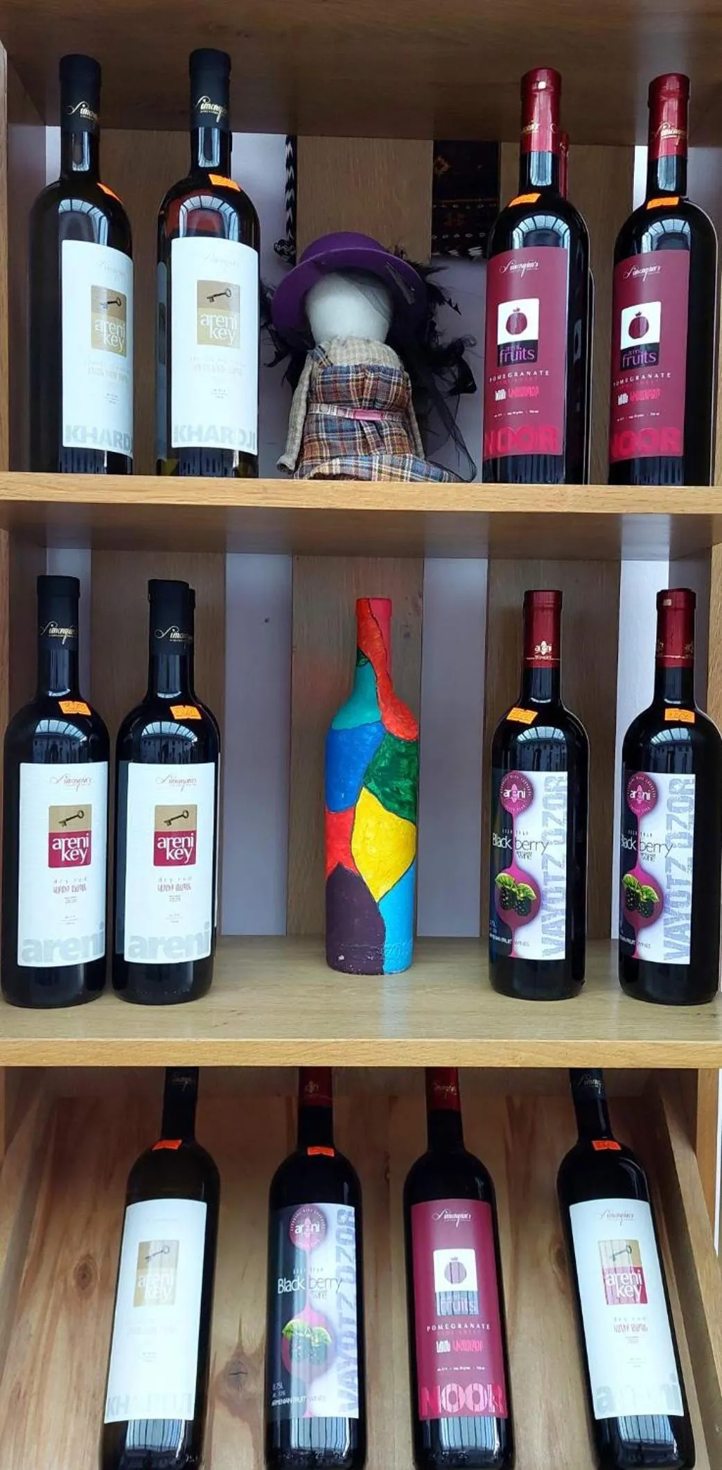 Restaurant/places to eat in Blur Inn Gallery