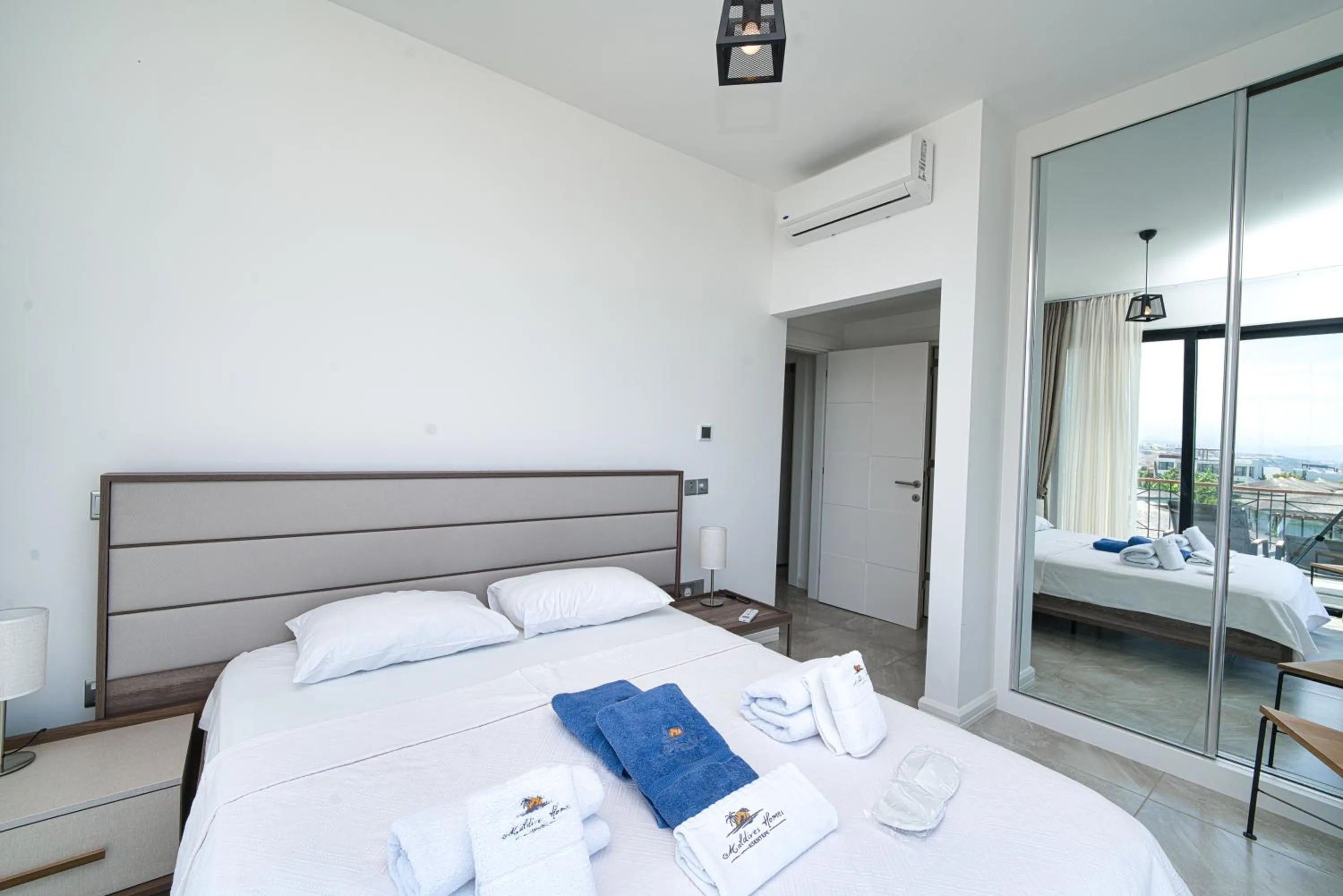 Bed in Maldives Holiday Homes