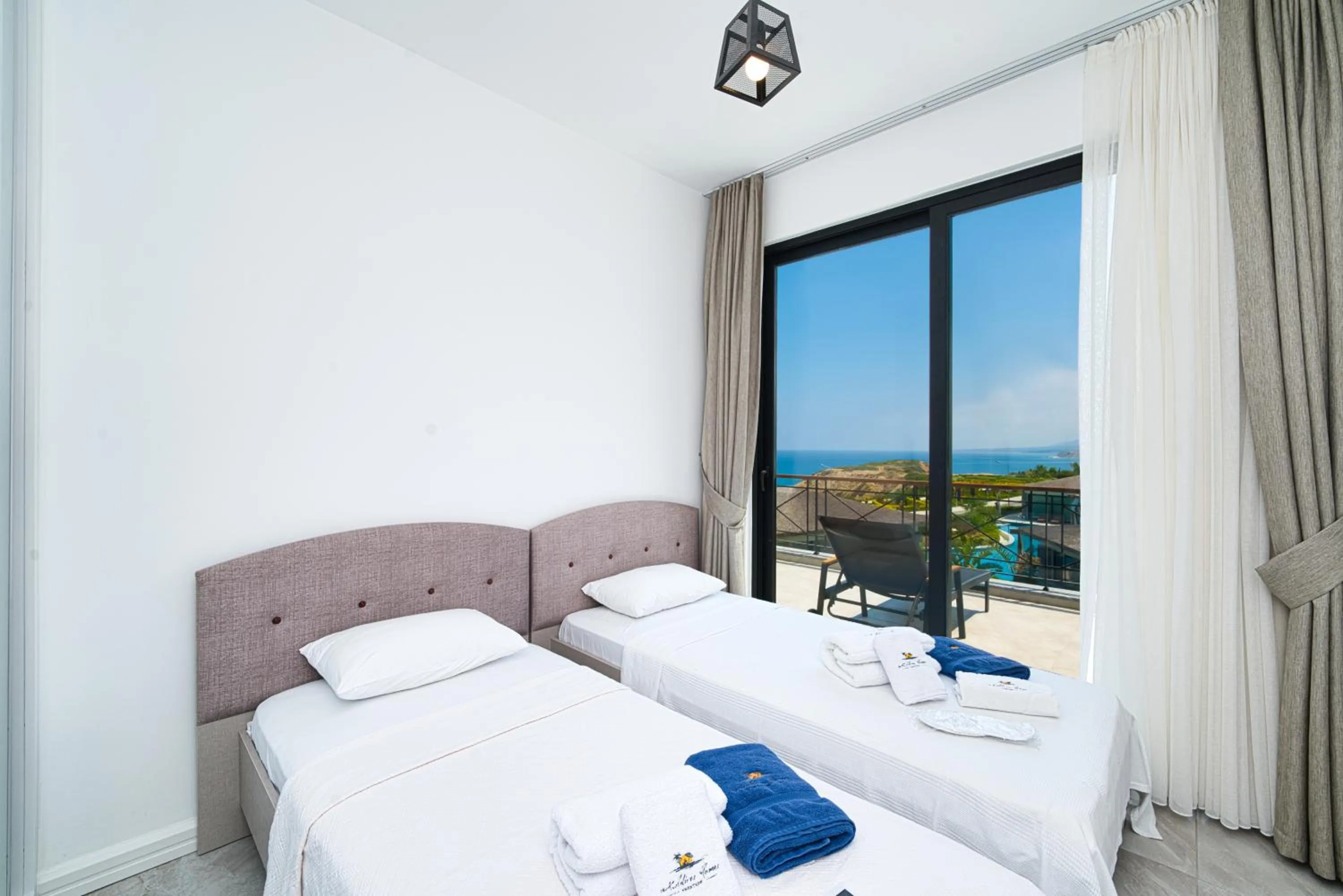 Bed in Maldives Holiday Homes