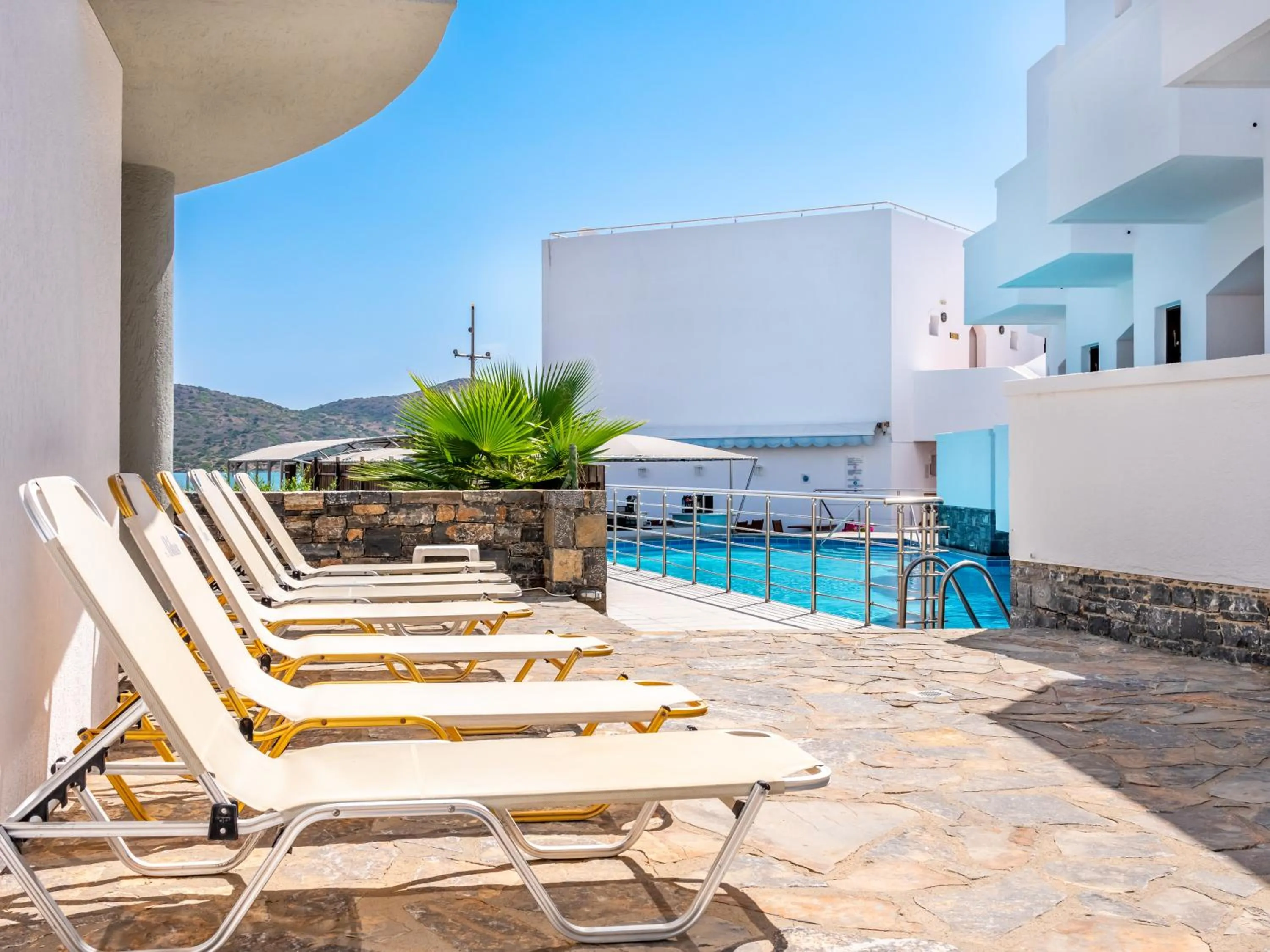 Patio in Elounda Alikes Suites & Studios