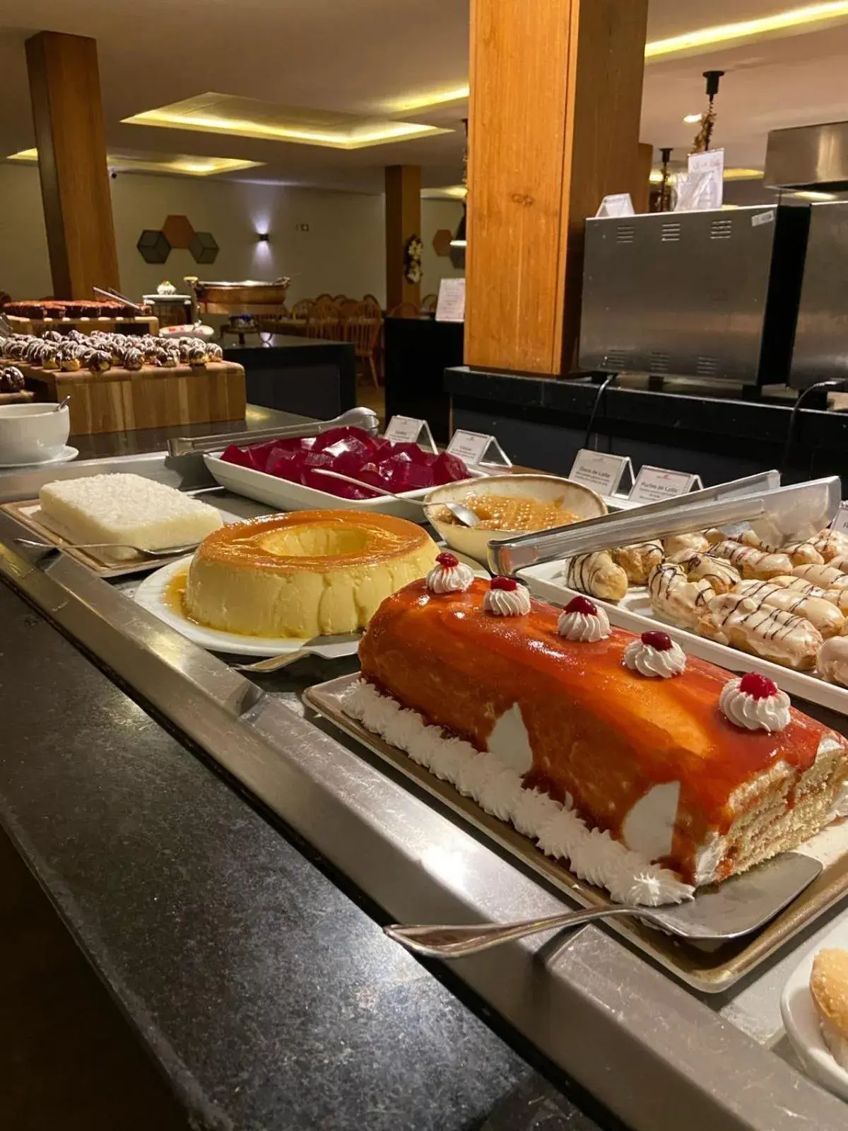 Restaurant/places to eat in Village Le Canton Restaurant/places to eat in Village Le Canton