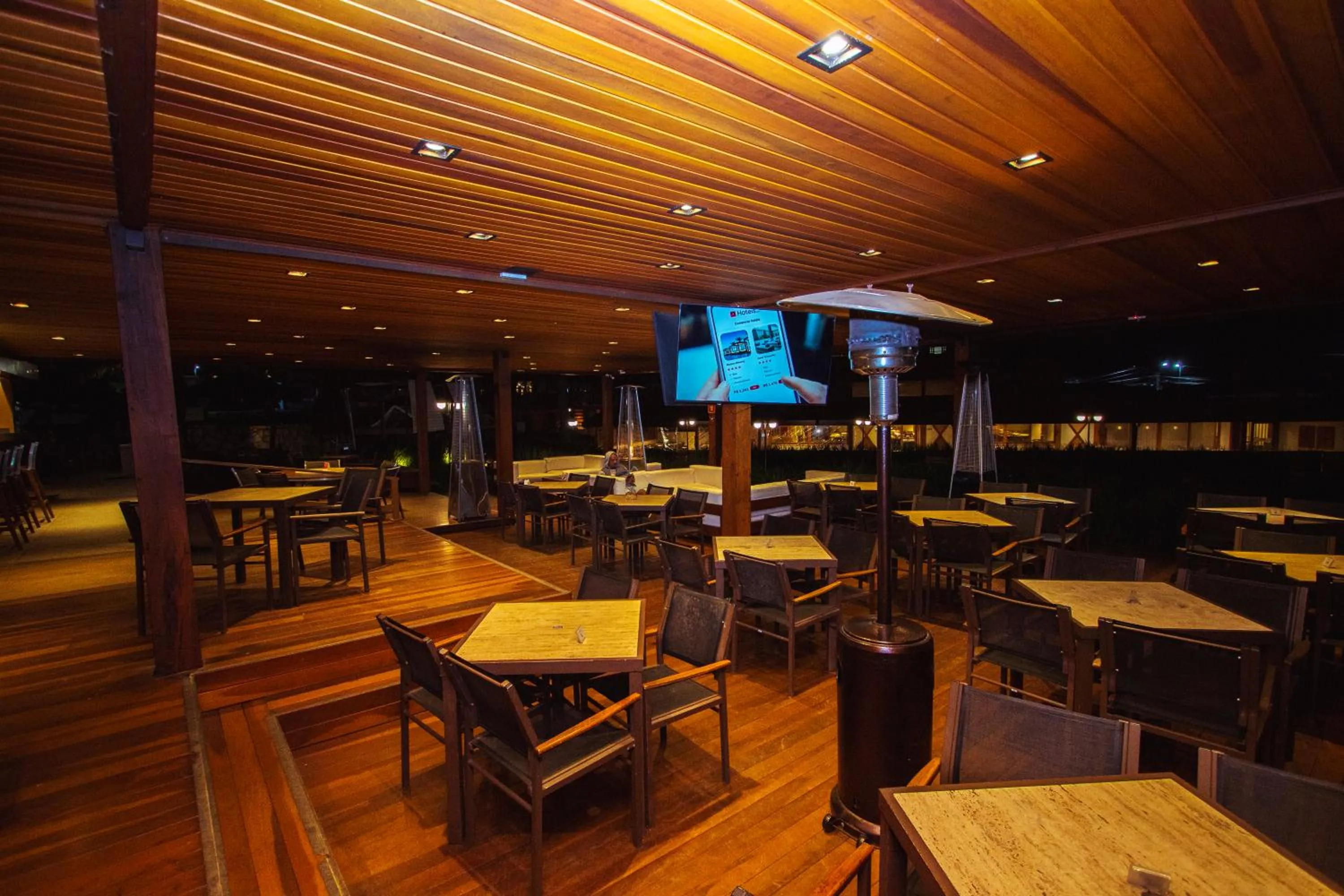 Restaurant/places to eat in Village Le Canton