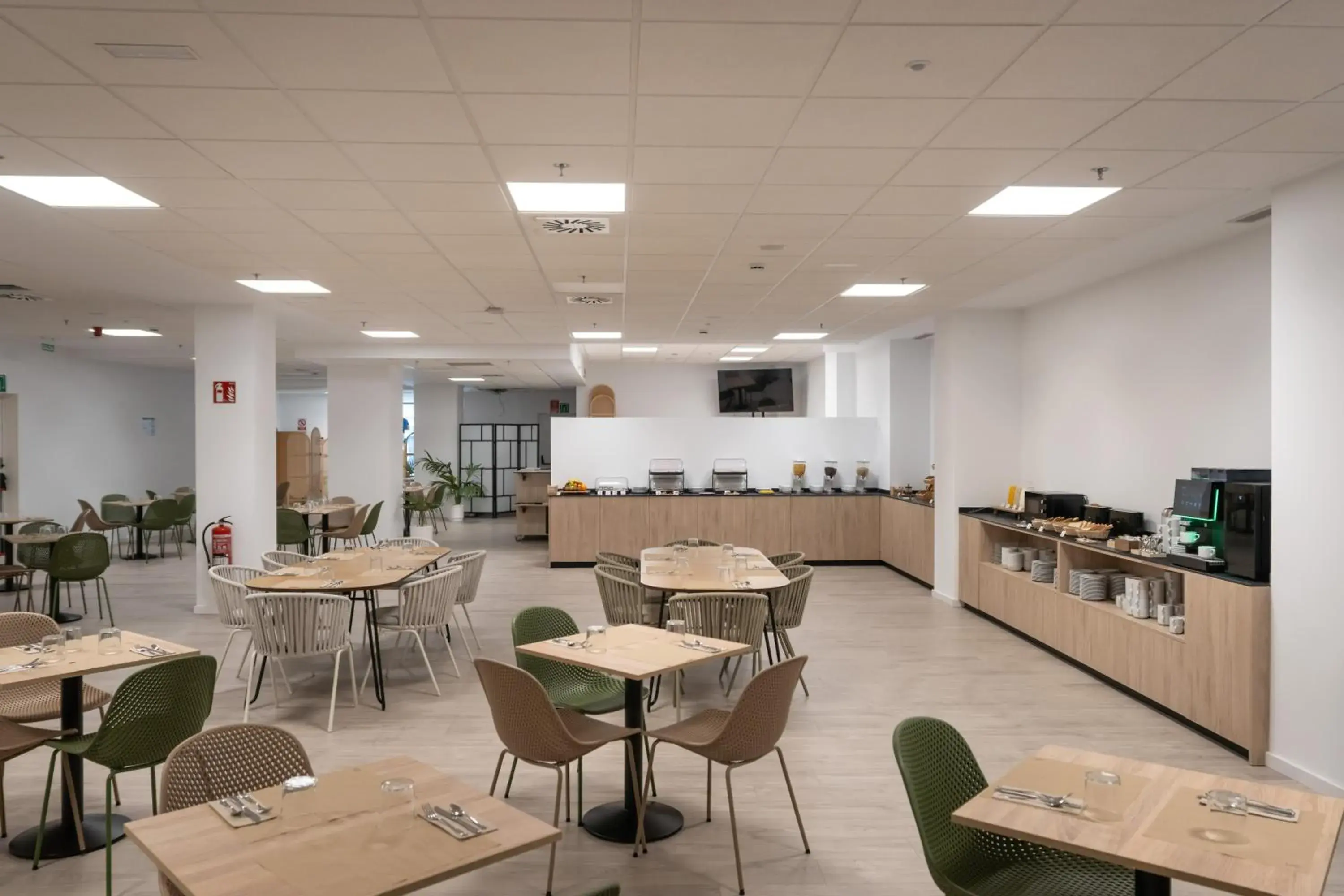 Buffet breakfast in Apartahotel Líbere Vitoria Buffet breakfast in Apartahotel Líbere Vitoria