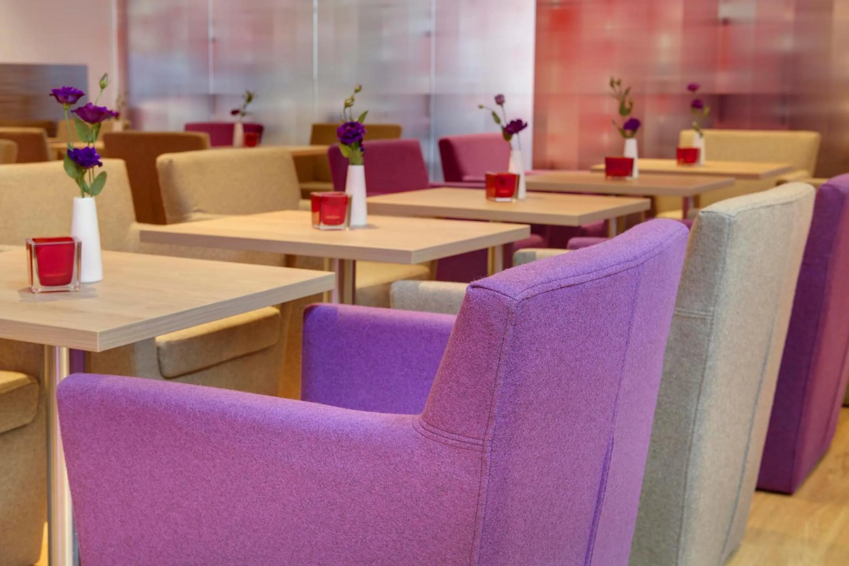 Restaurant/places to eat in IntercityHotel Berlin Hauptbahnhof