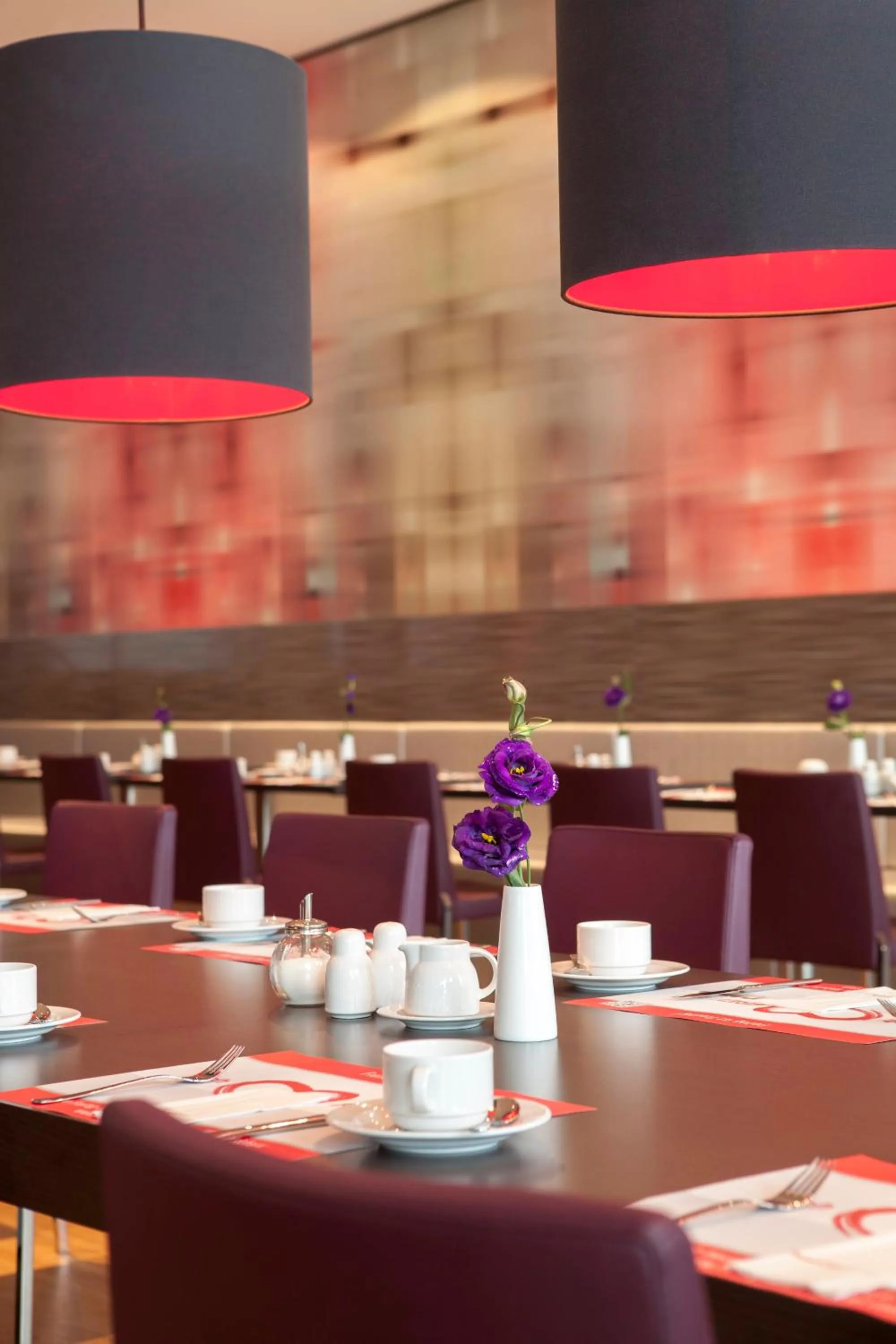 Restaurant/places to eat in IntercityHotel Berlin Hauptbahnhof