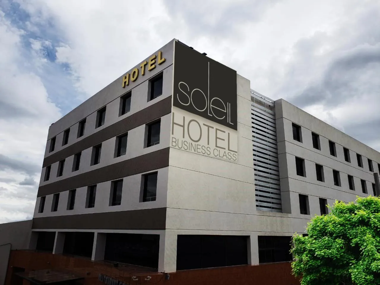 Property building in Hotel Soleil Celaya
