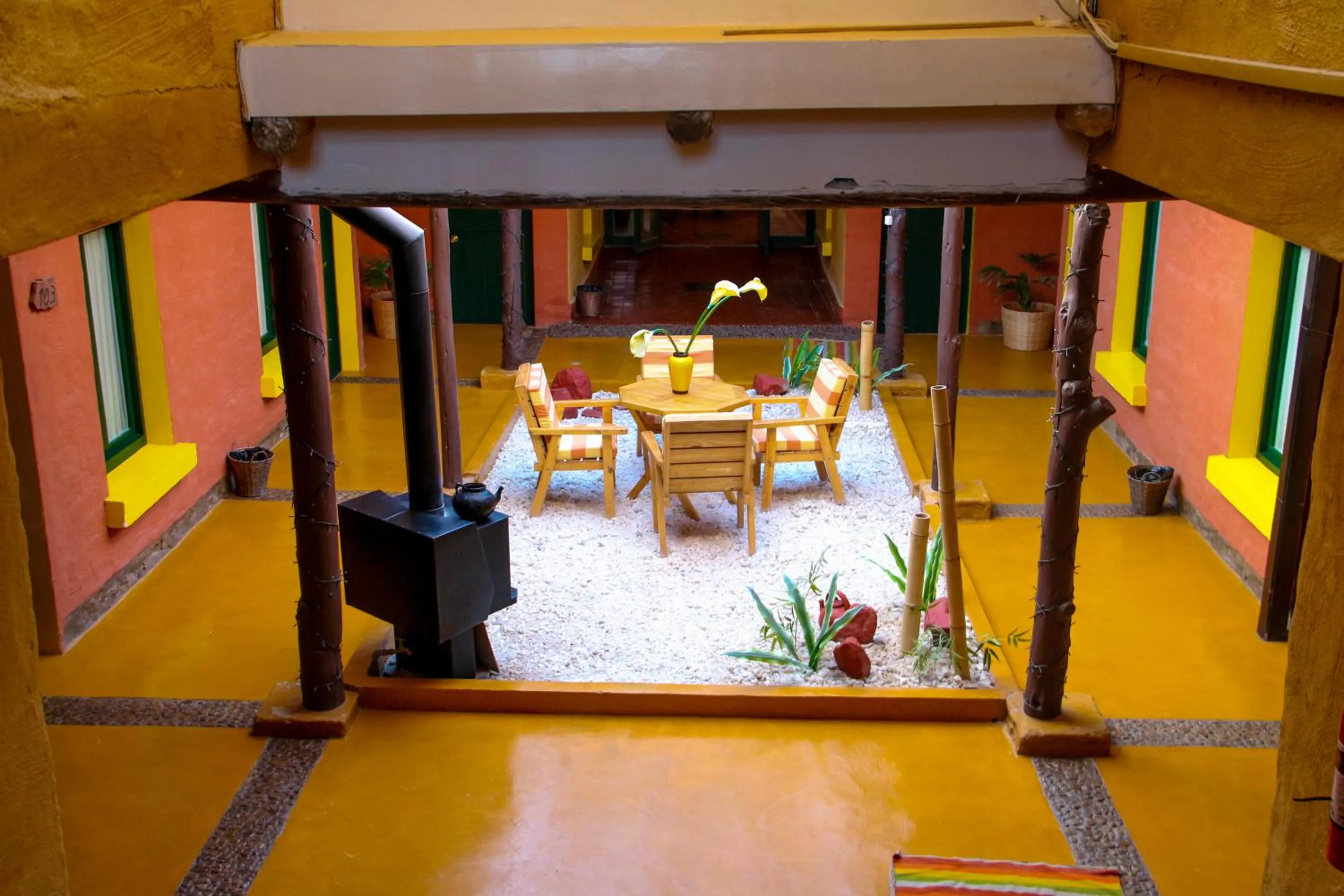 Patio in Hotel Jardines de Uyuni