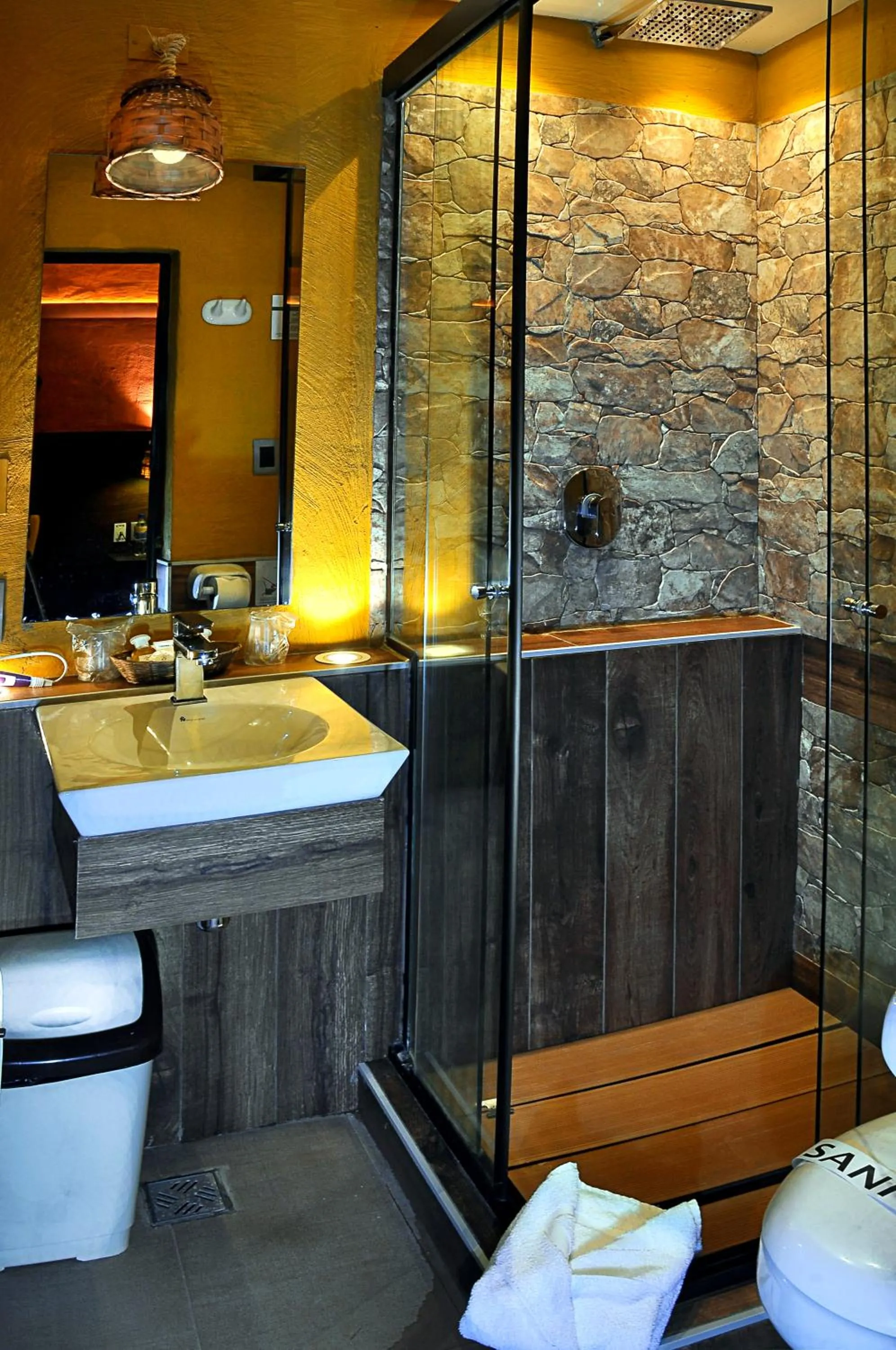 Shower in Hotel Jardines de Uyuni