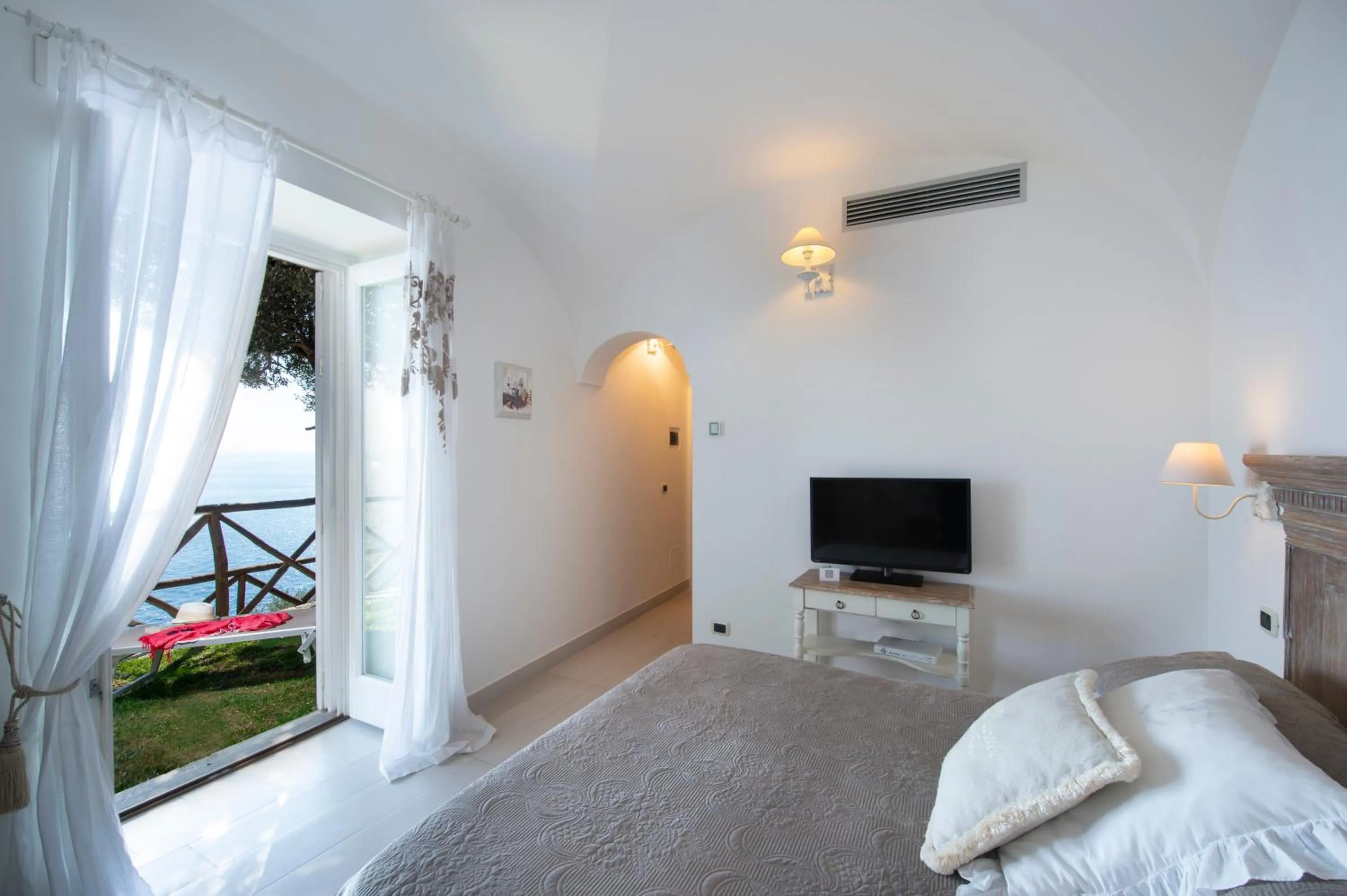 View (from property/room), Bed in La Maurella