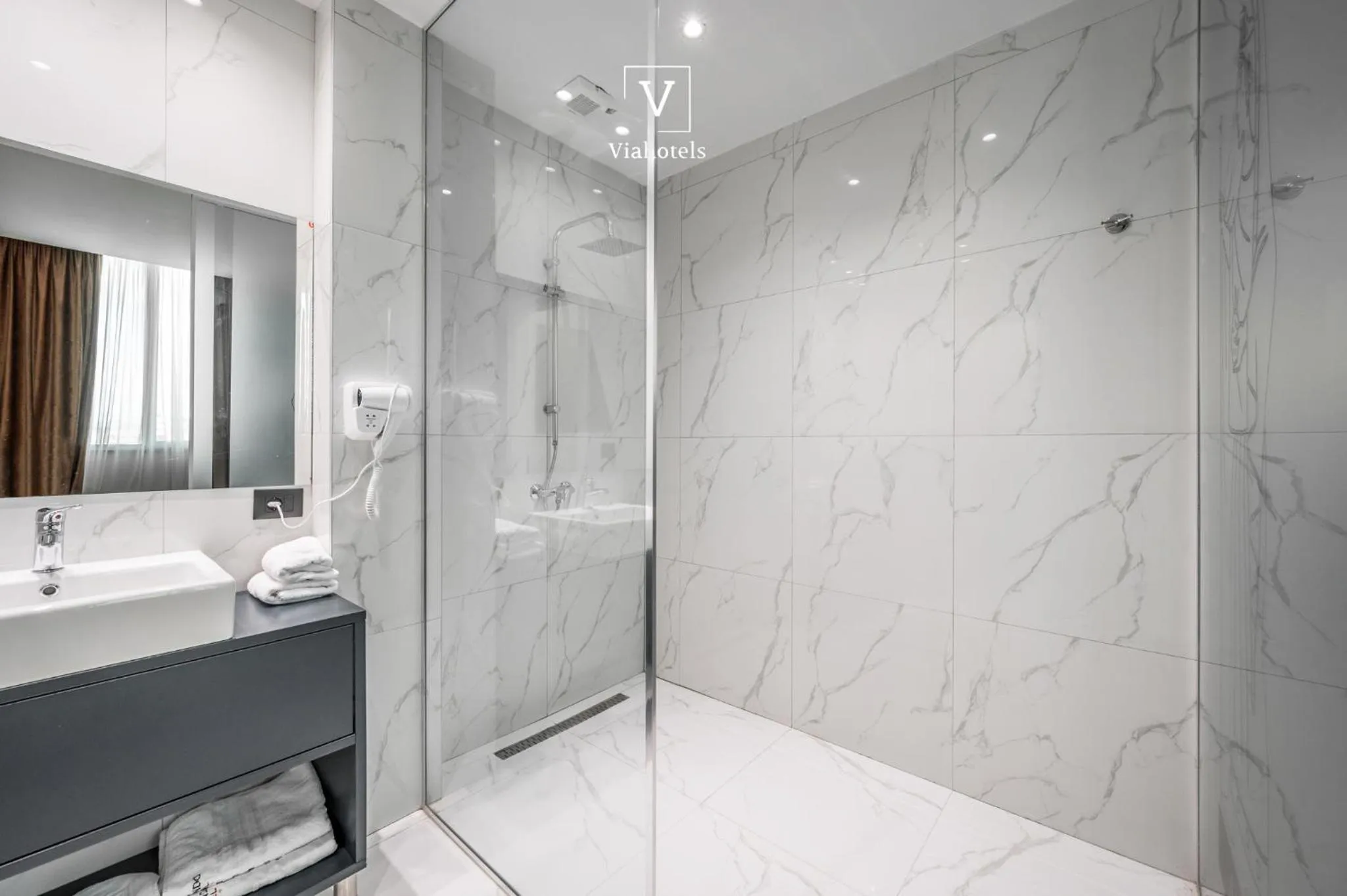 Shower in VH Eurostar Tirana Hotel Congress & Tirana Spa