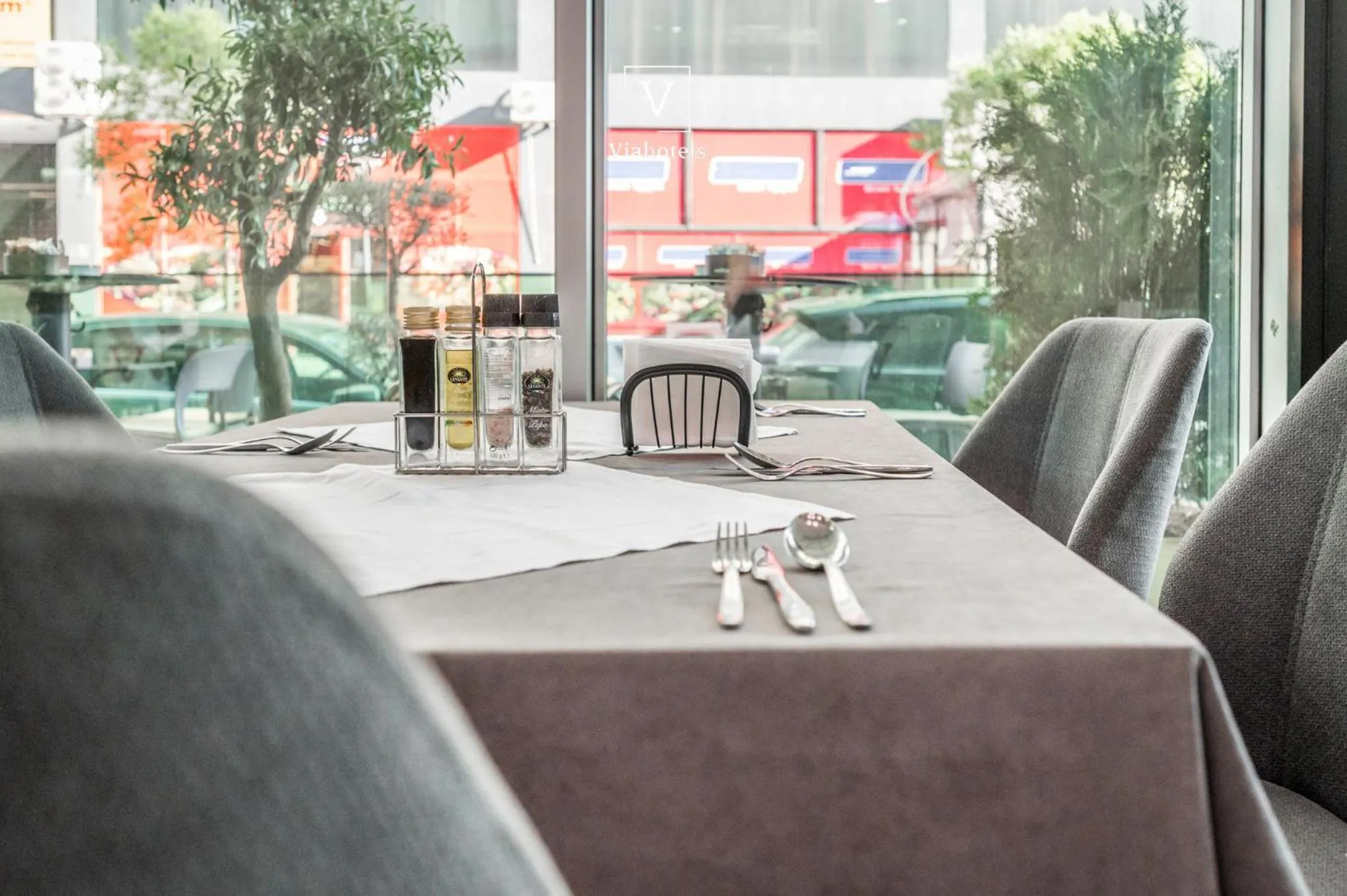 Restaurant/places to eat in VH Eurostar Tirana Hotel Congress & Tirana Spa