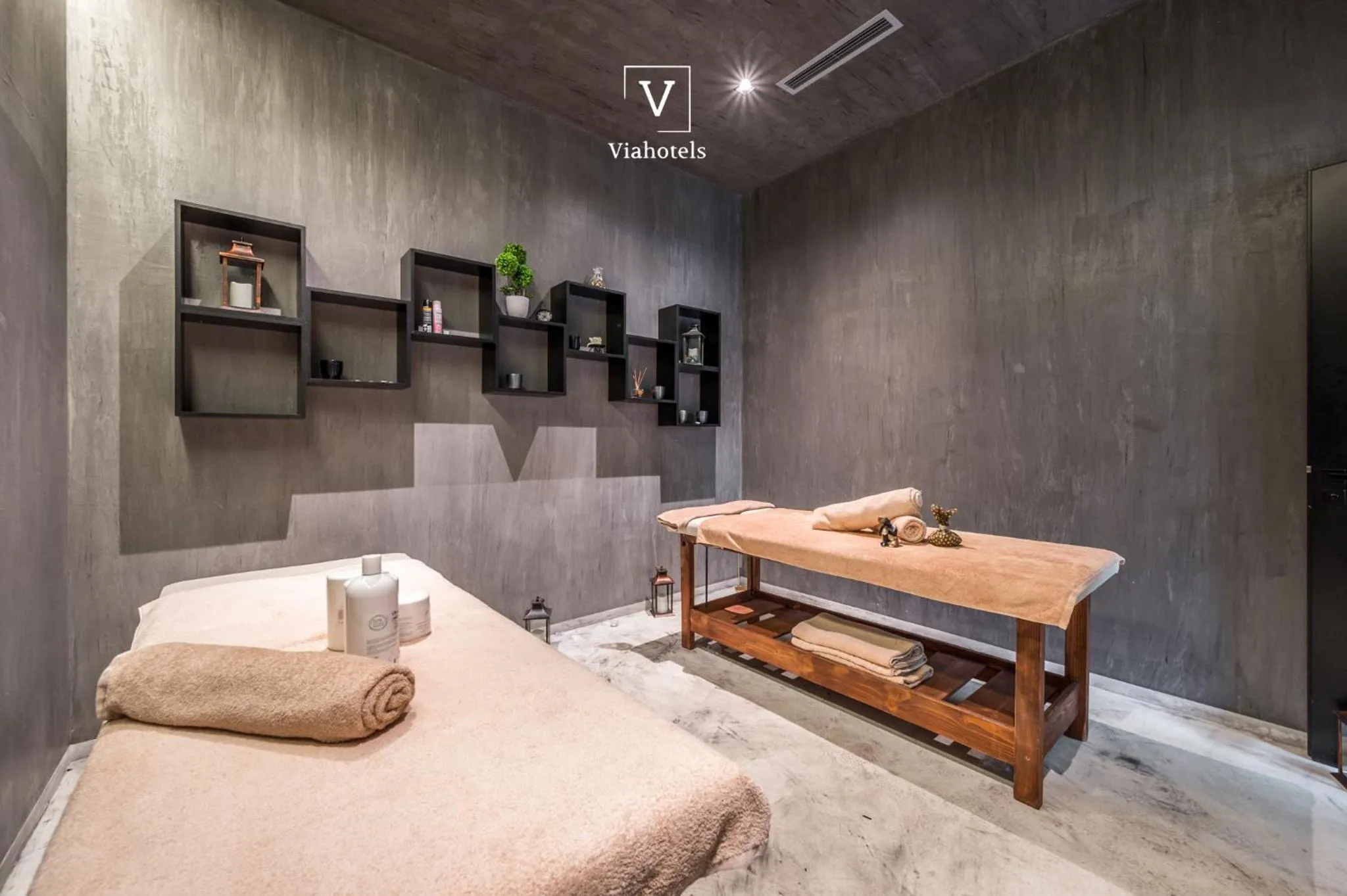 Massage, Bed in VH Eurostar Tirana Hotel Congress & Tirana Spa