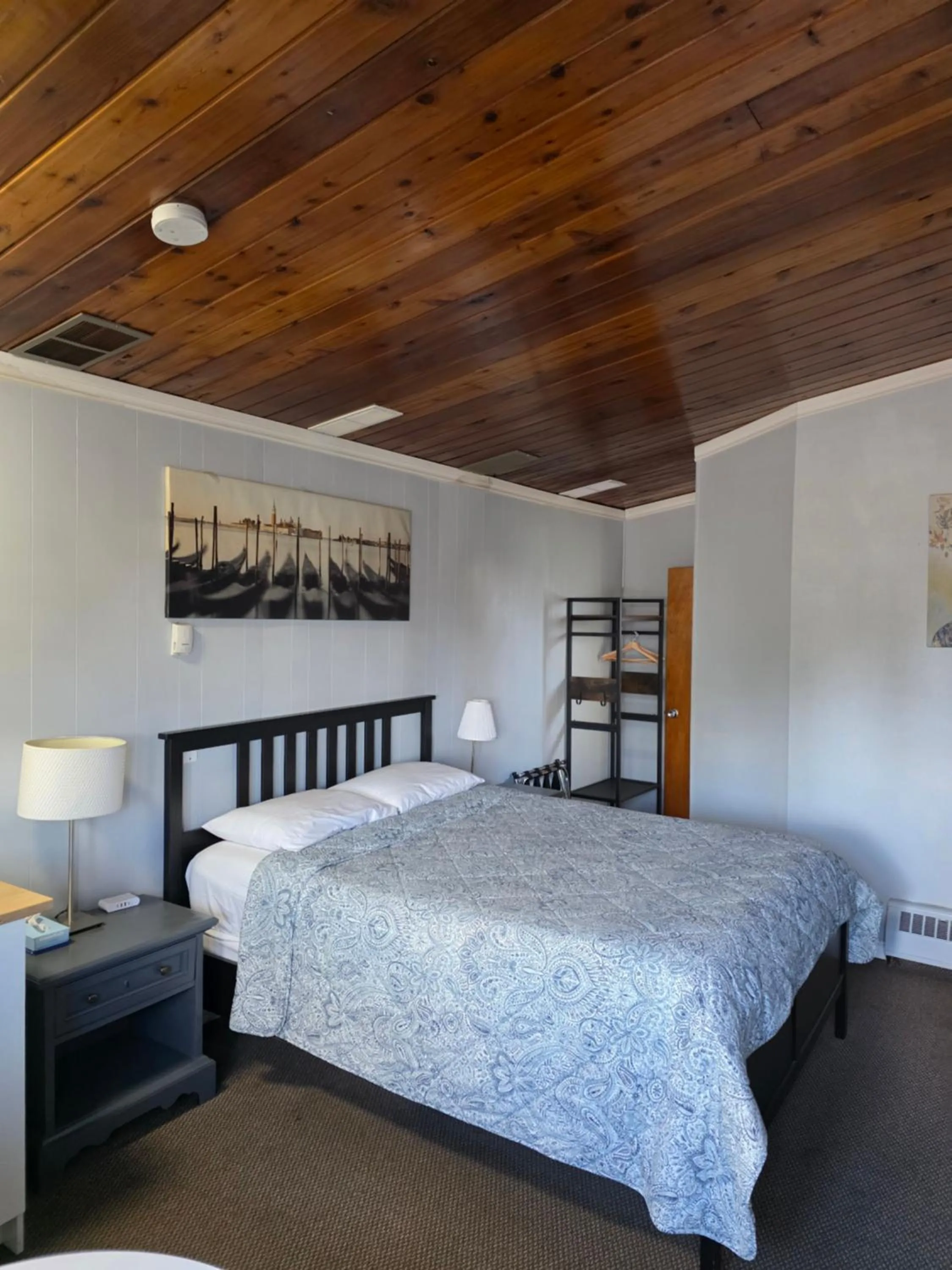 Bed in Bio Vista Motel