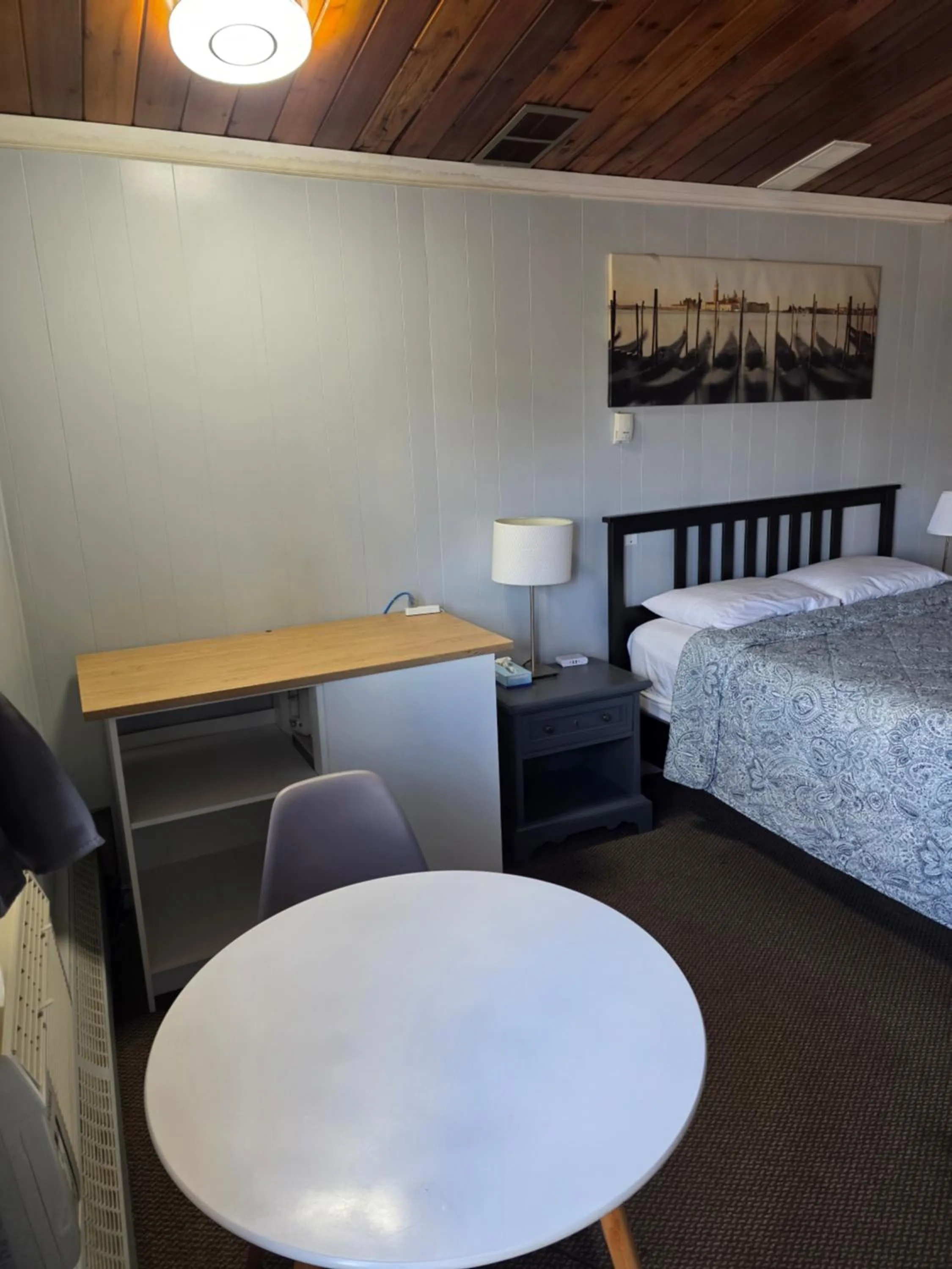 Bed in Bio Vista Motel