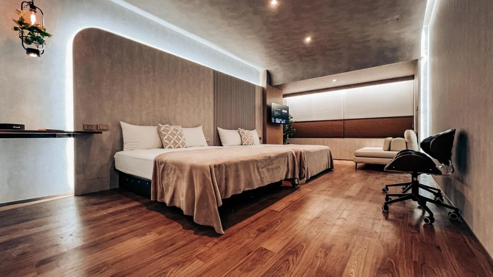 Bed in Urban Abode Apartment 1