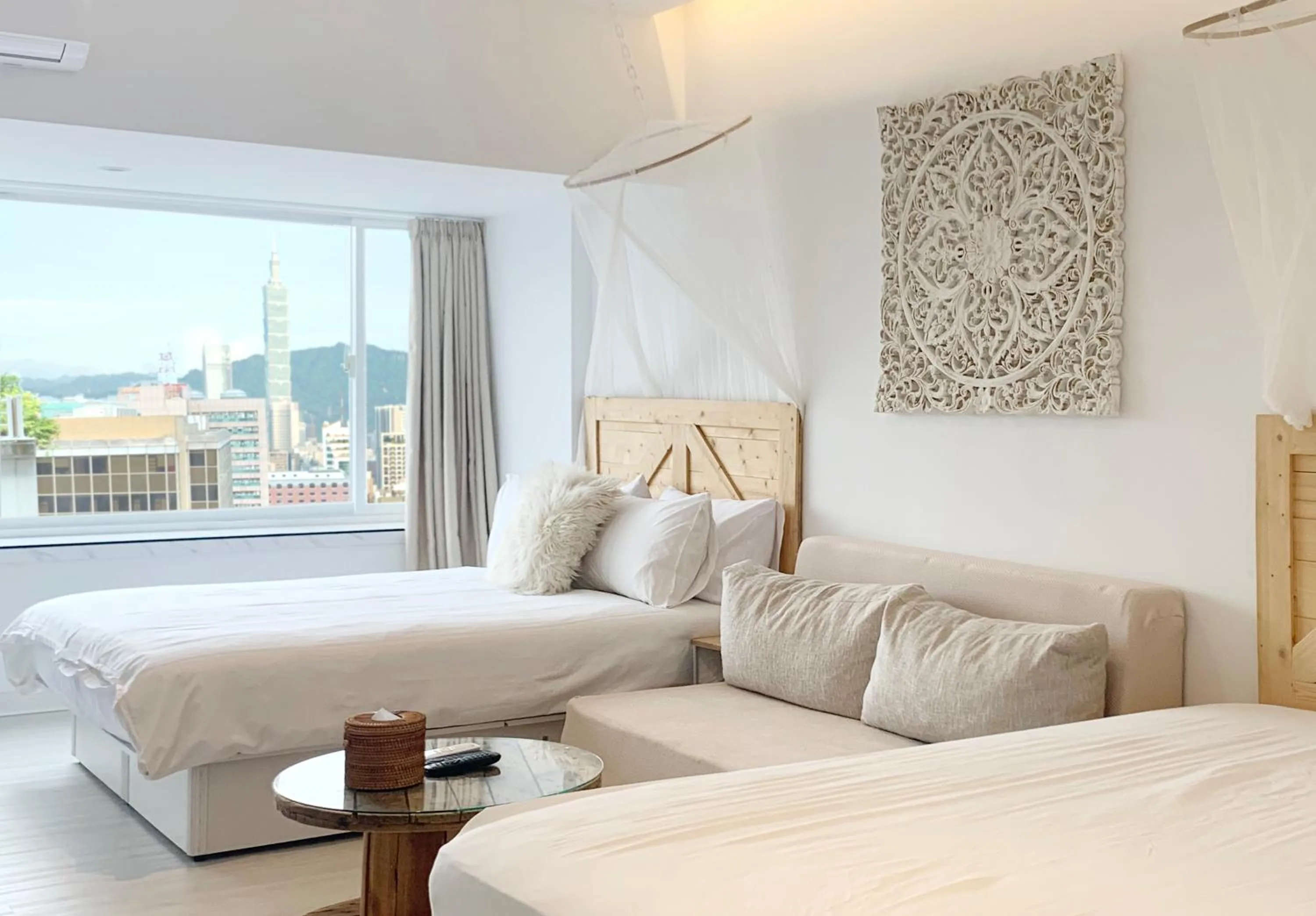 Bed in Urban Abode Apartment 1