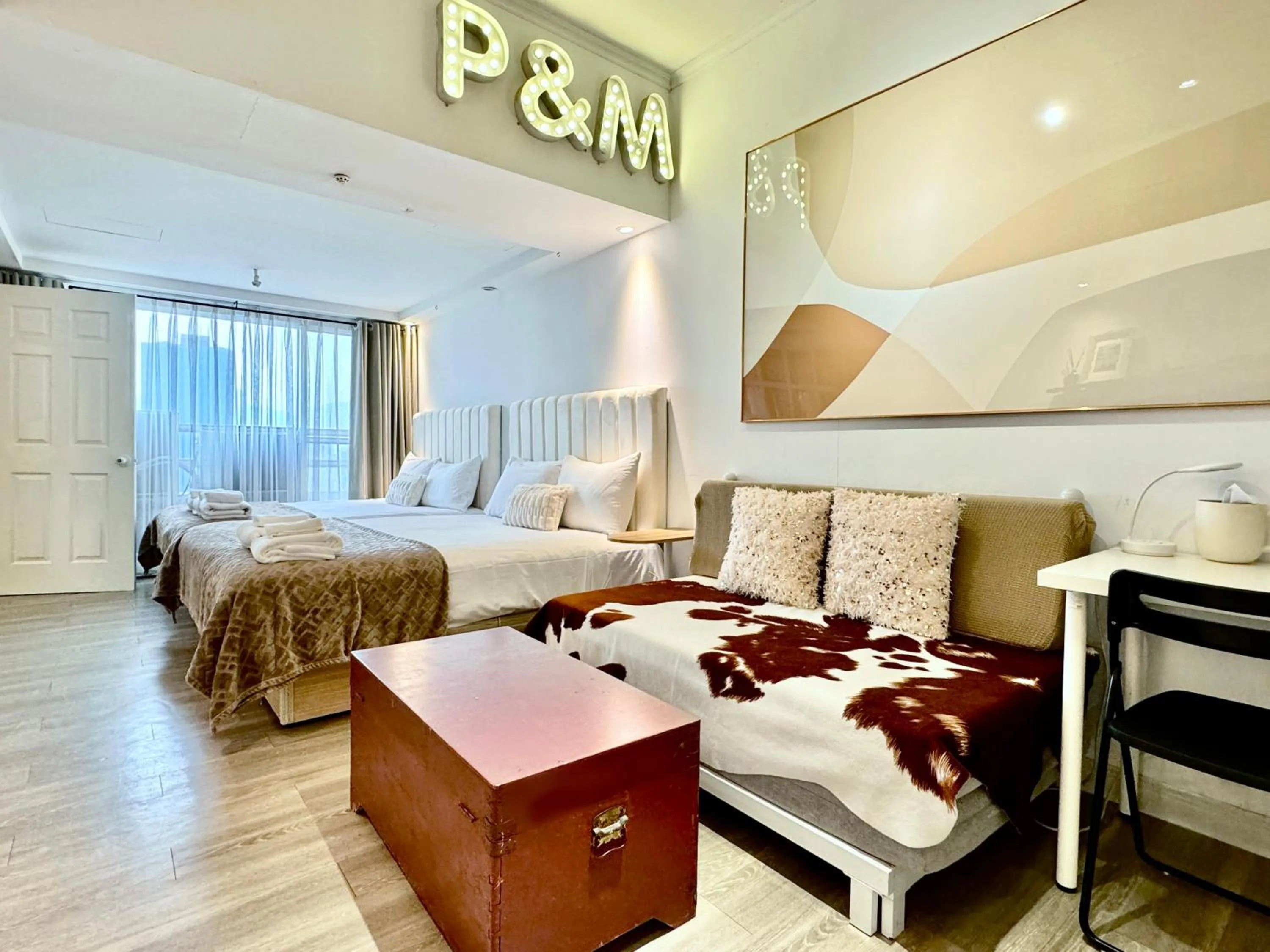 Bed in Urban Abode Apartment 1