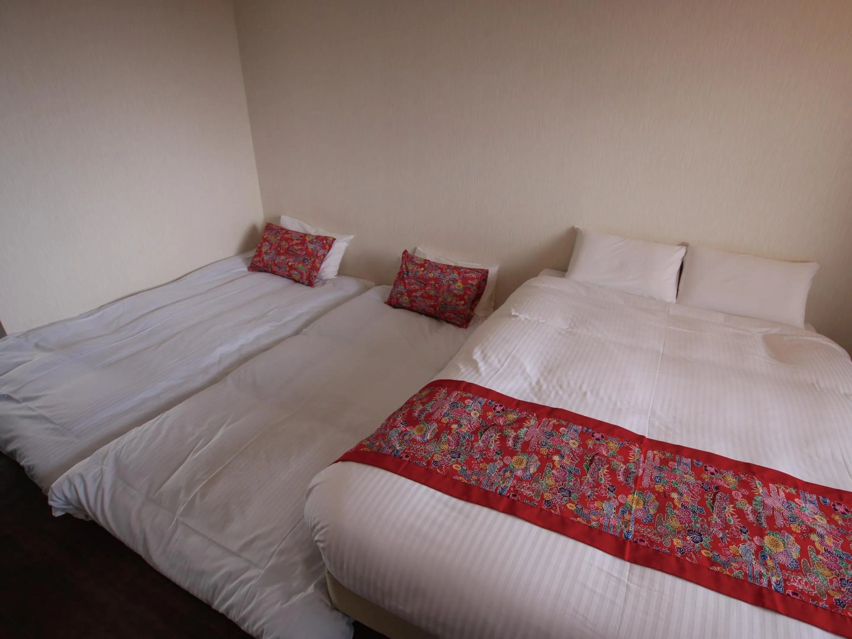 Bed in AMAWARI HOTEL -SEVEN Hotels and Resorts-