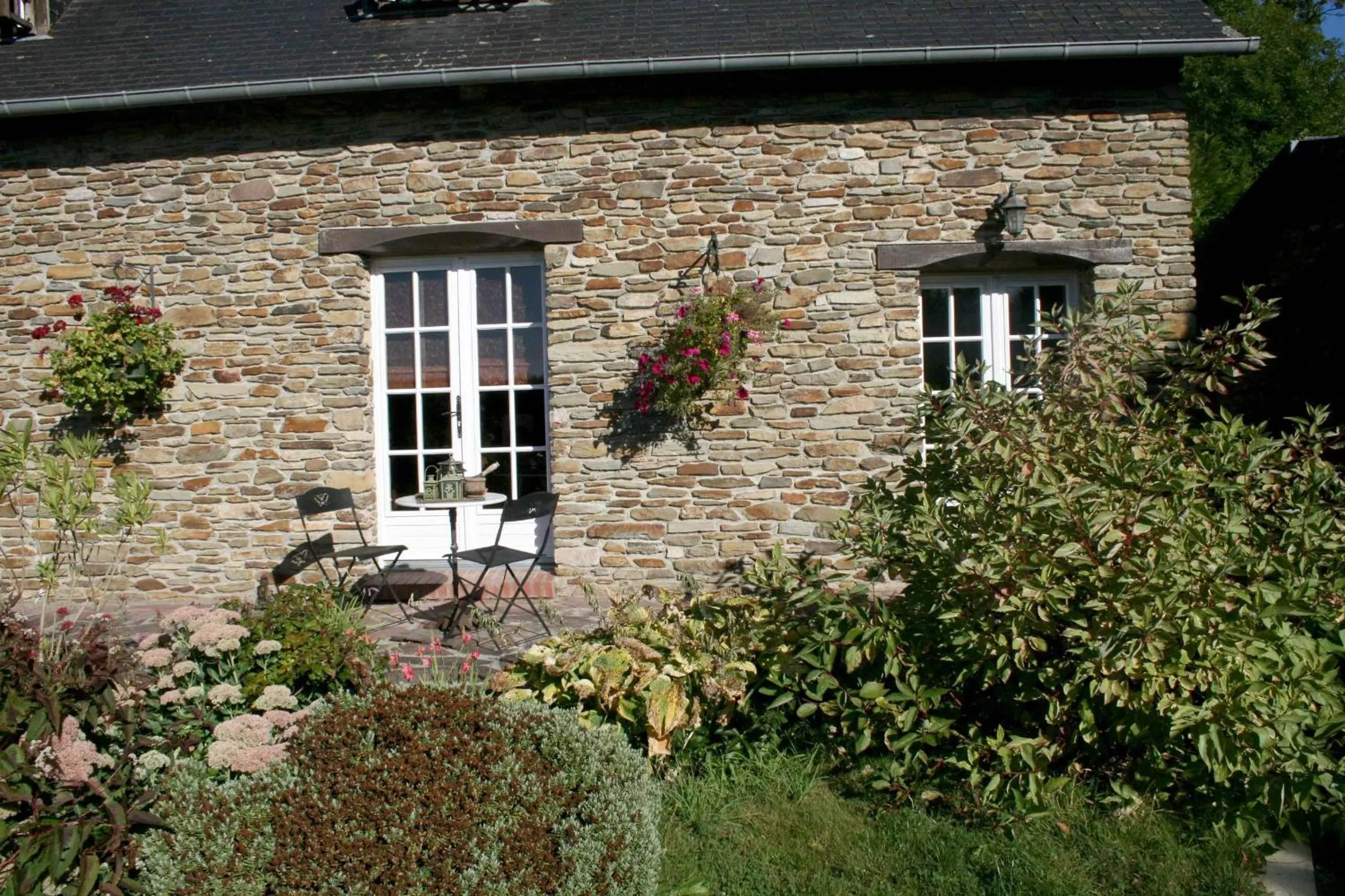 Facade/entrance in L'Anctovillière