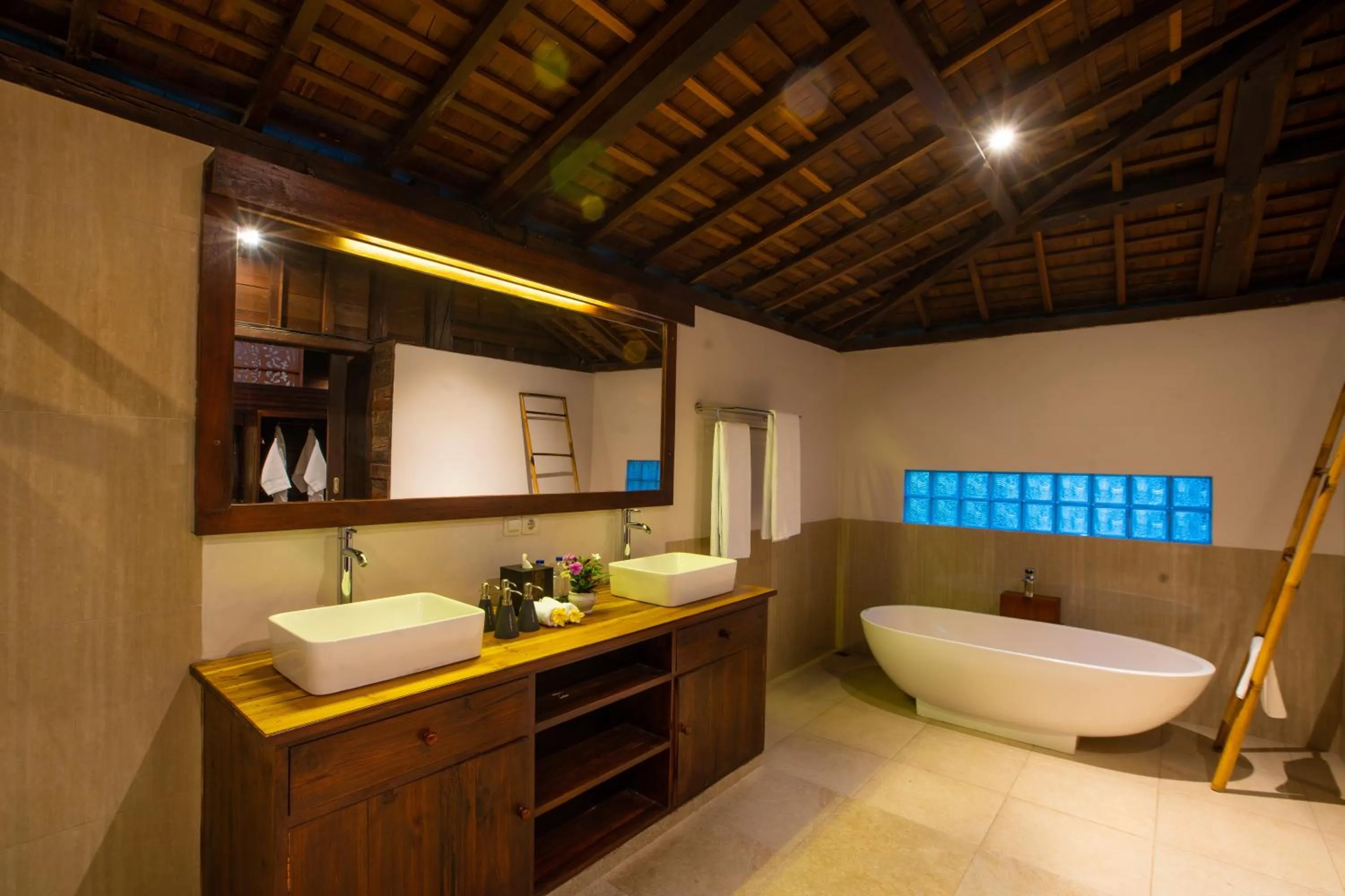 Bathroom in The Kirana Tembok