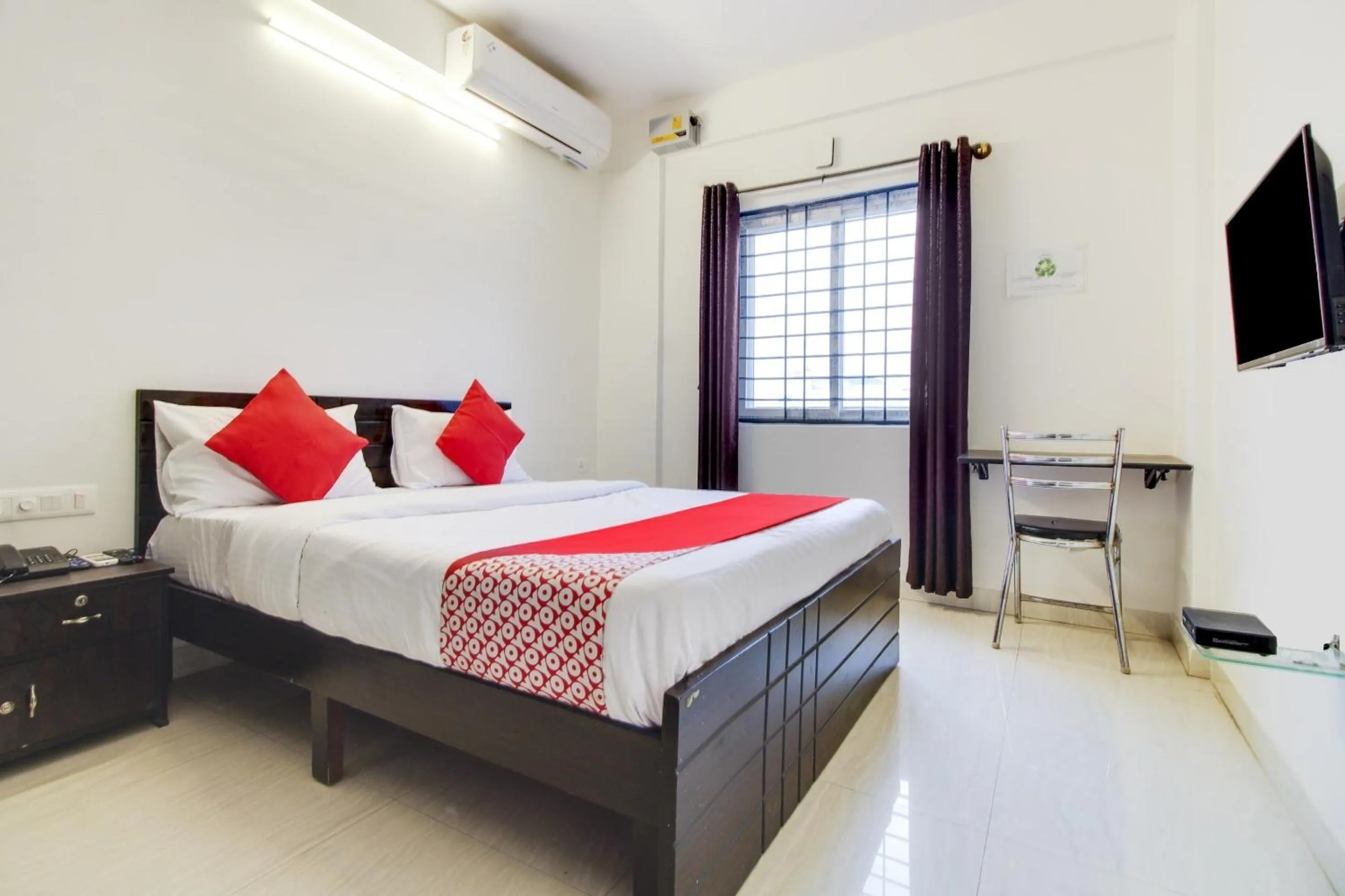 Bedroom, Bed in Hotel O Sm Residency