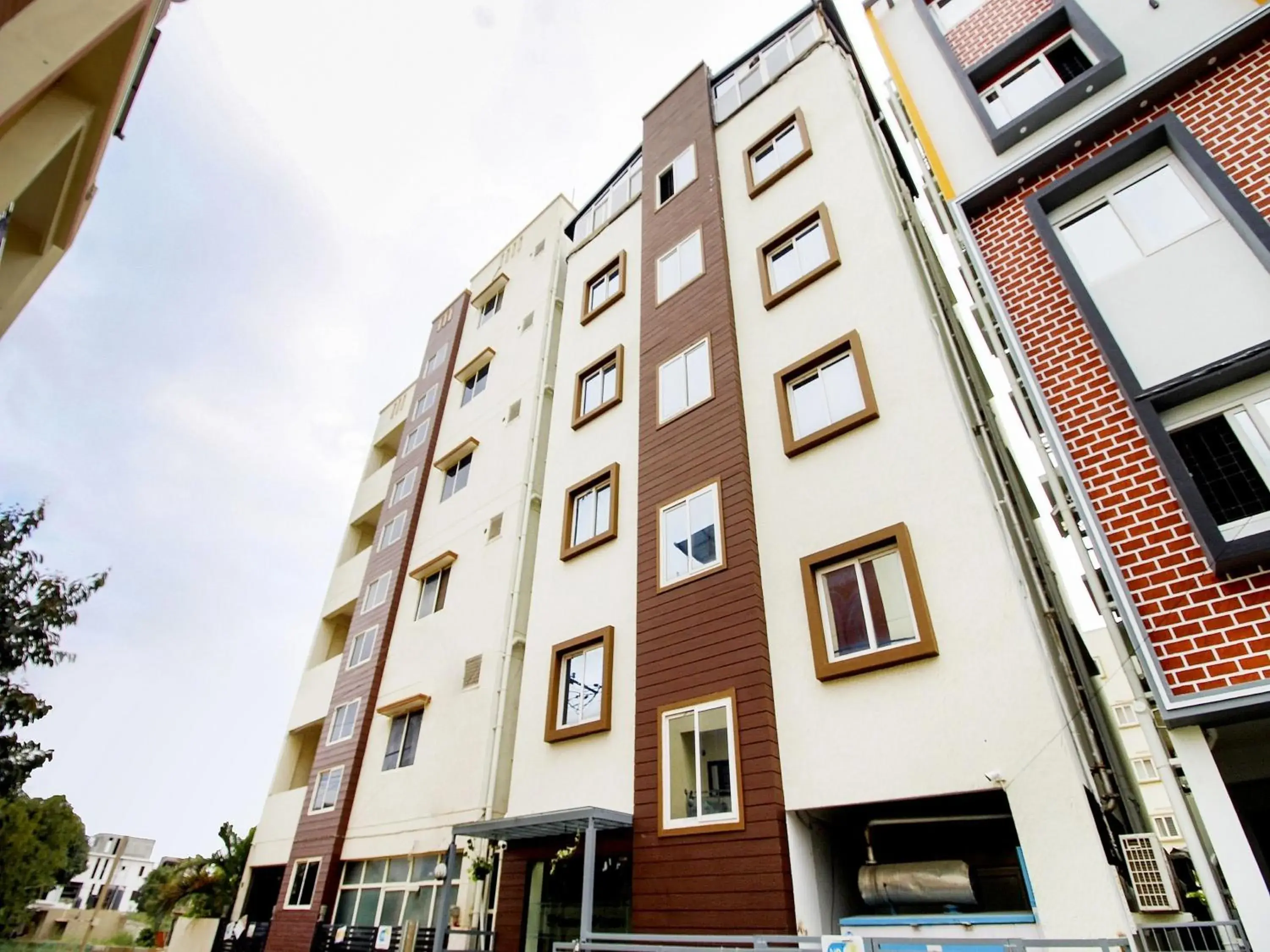 Facade/entrance in Hotel O Sm Residency Facade/entrance in Hotel O Sm Residency