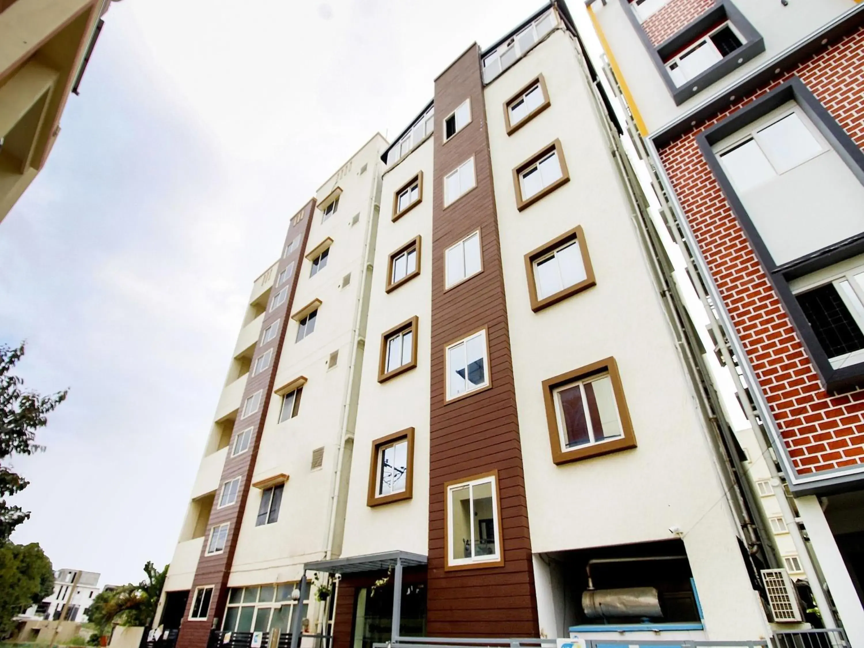 Facade/entrance in Hotel O Sm Residency Facade/entrance in Hotel O Sm Residency