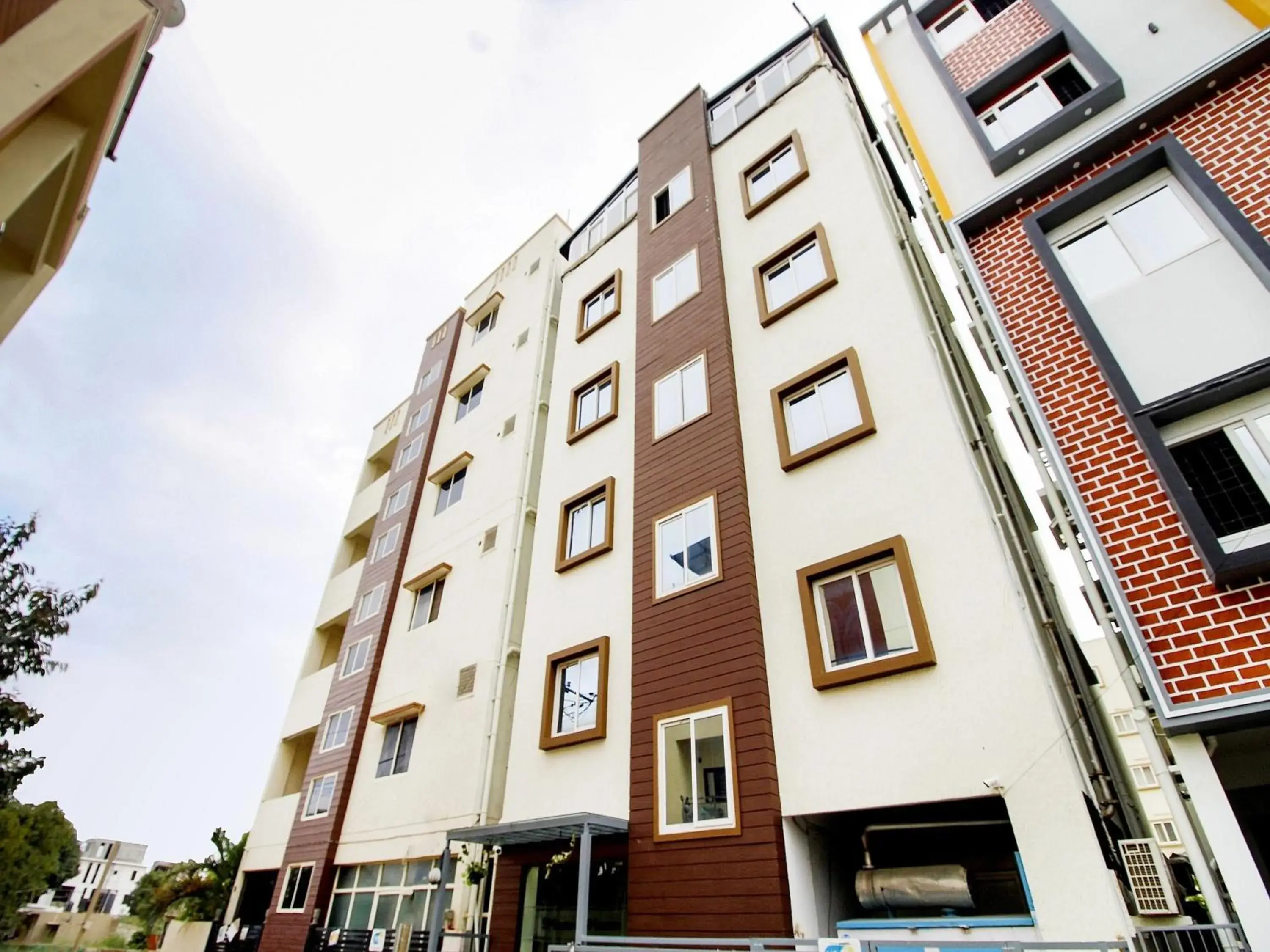 Facade/entrance in Hotel O Sm Residency Facade/entrance in Hotel O Sm Residency