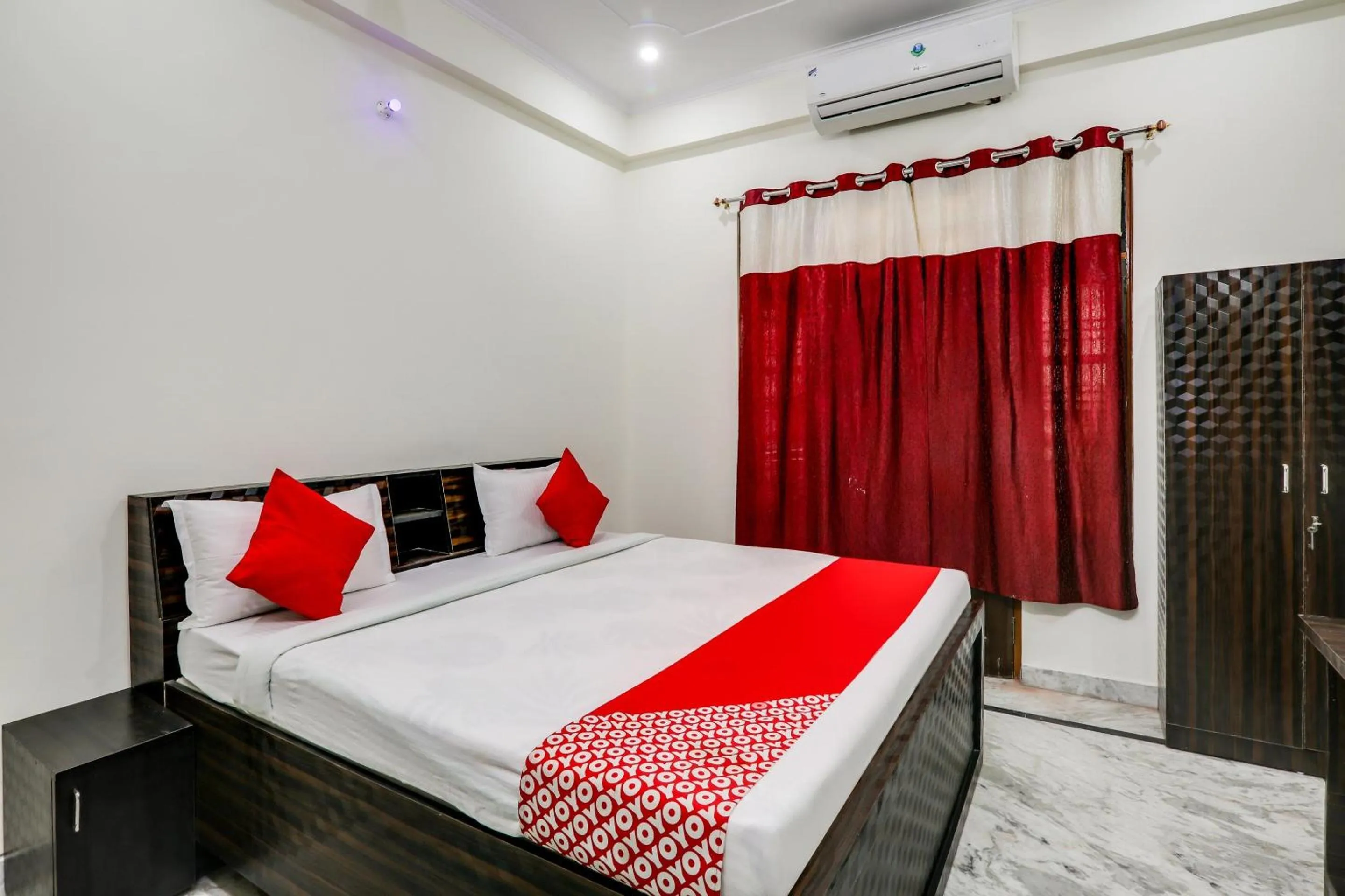 Bedroom, Bed in Hotel O Urmila Sadan