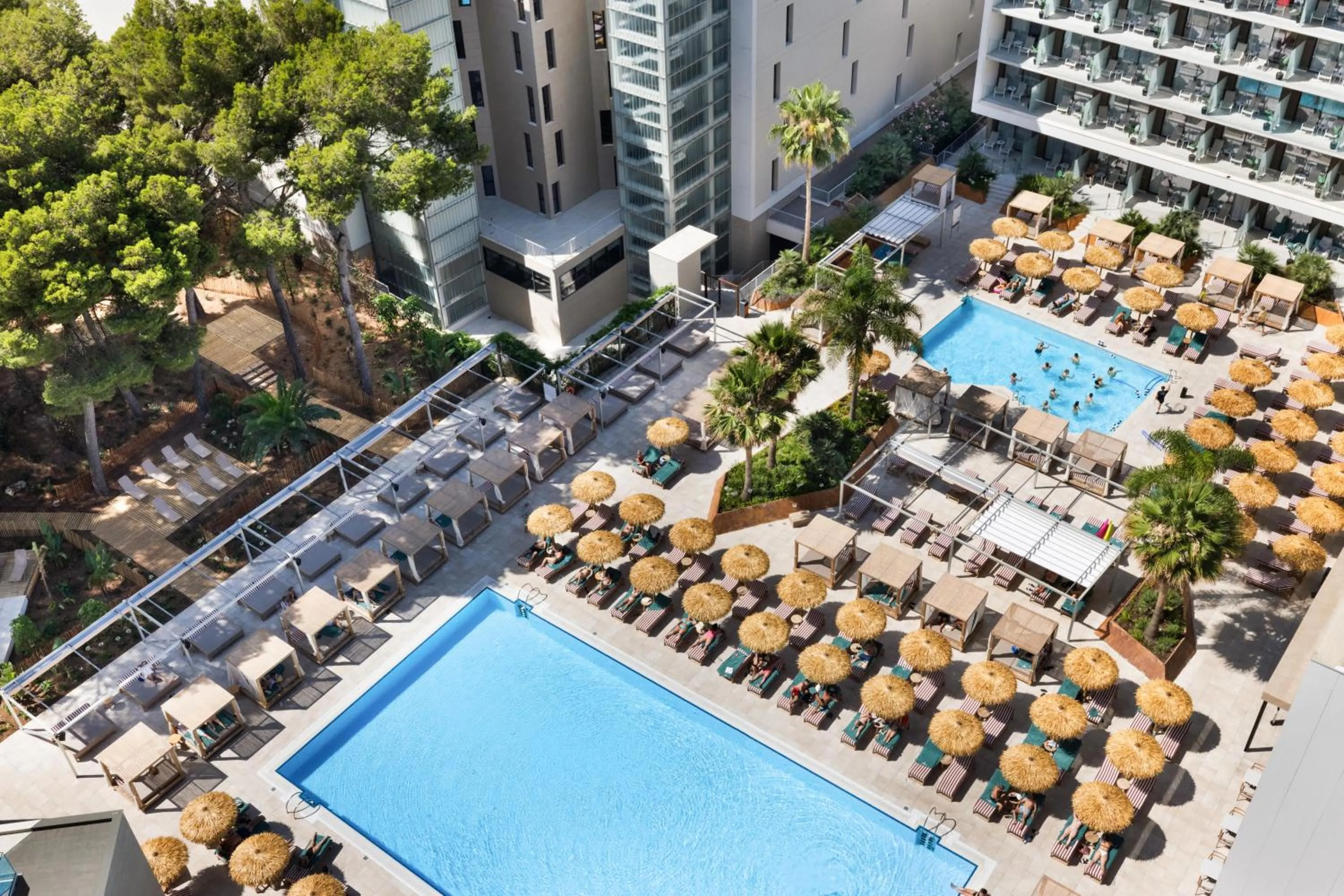 Swimming pool in Aubamar Palma Resort