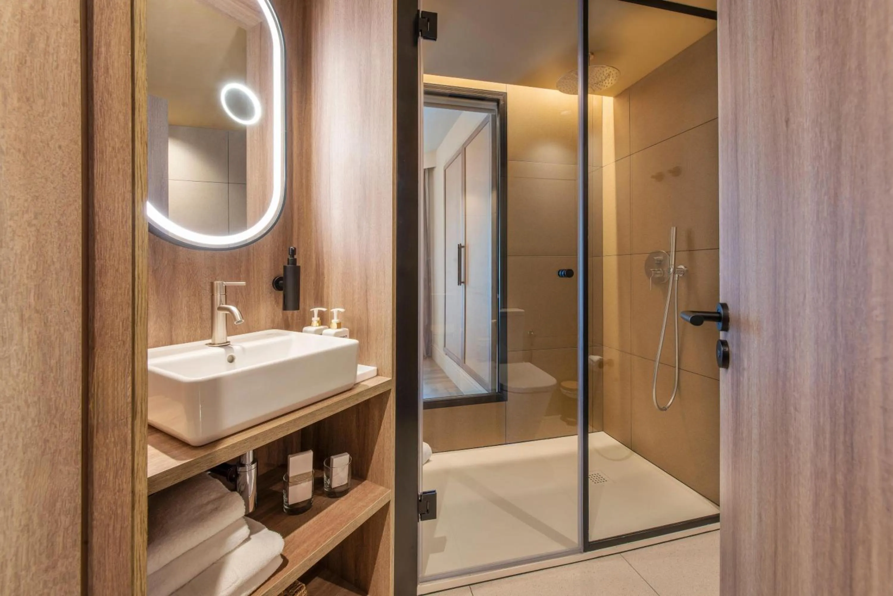 Shower in Aubamar Palma Resort