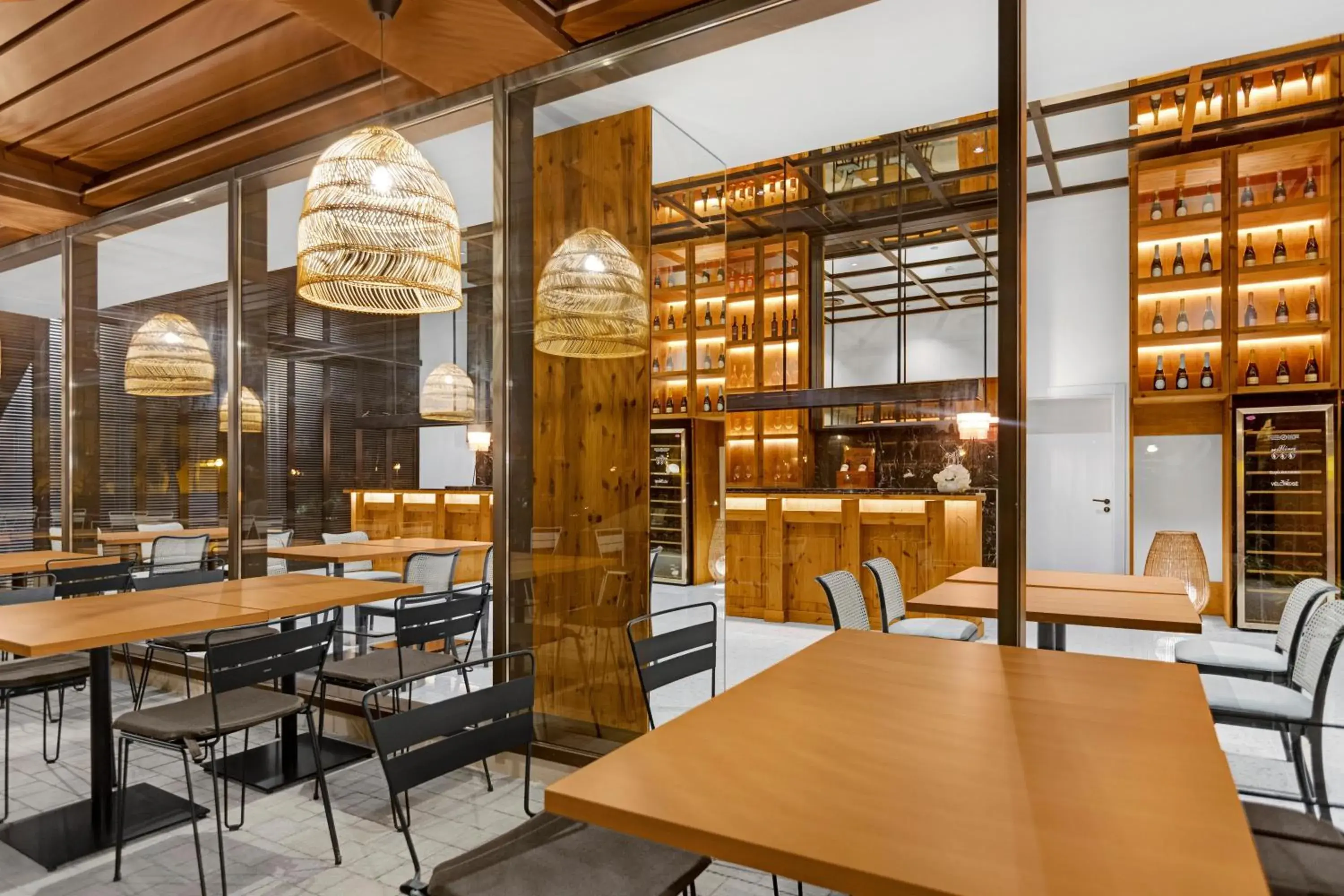 Restaurant/places to eat in Hotel Aubamar Suites & Spa Restaurant/places to eat in Hotel Aubamar Suites & Spa