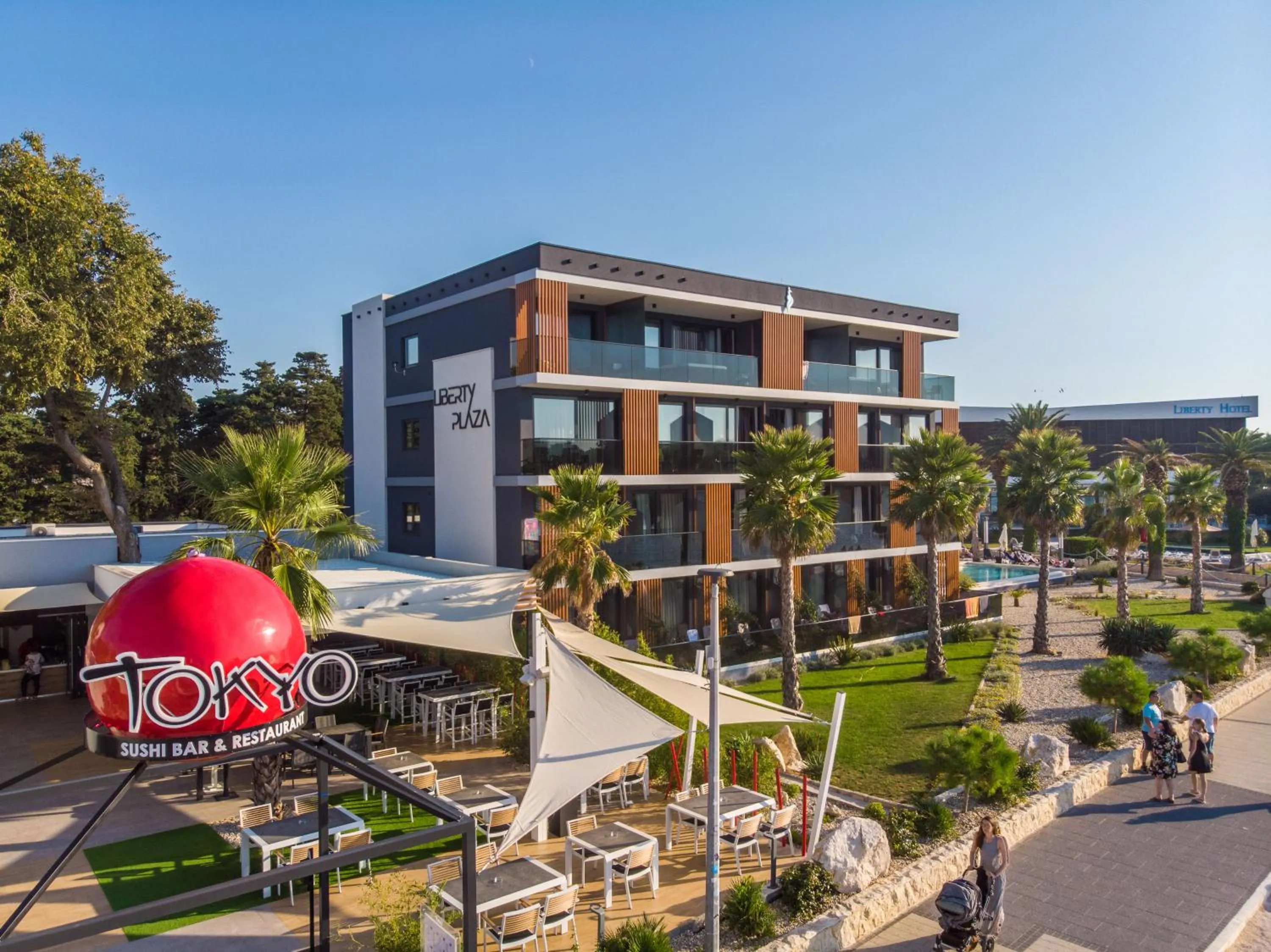 Restaurant/places to eat in LIBERTY PLAZA