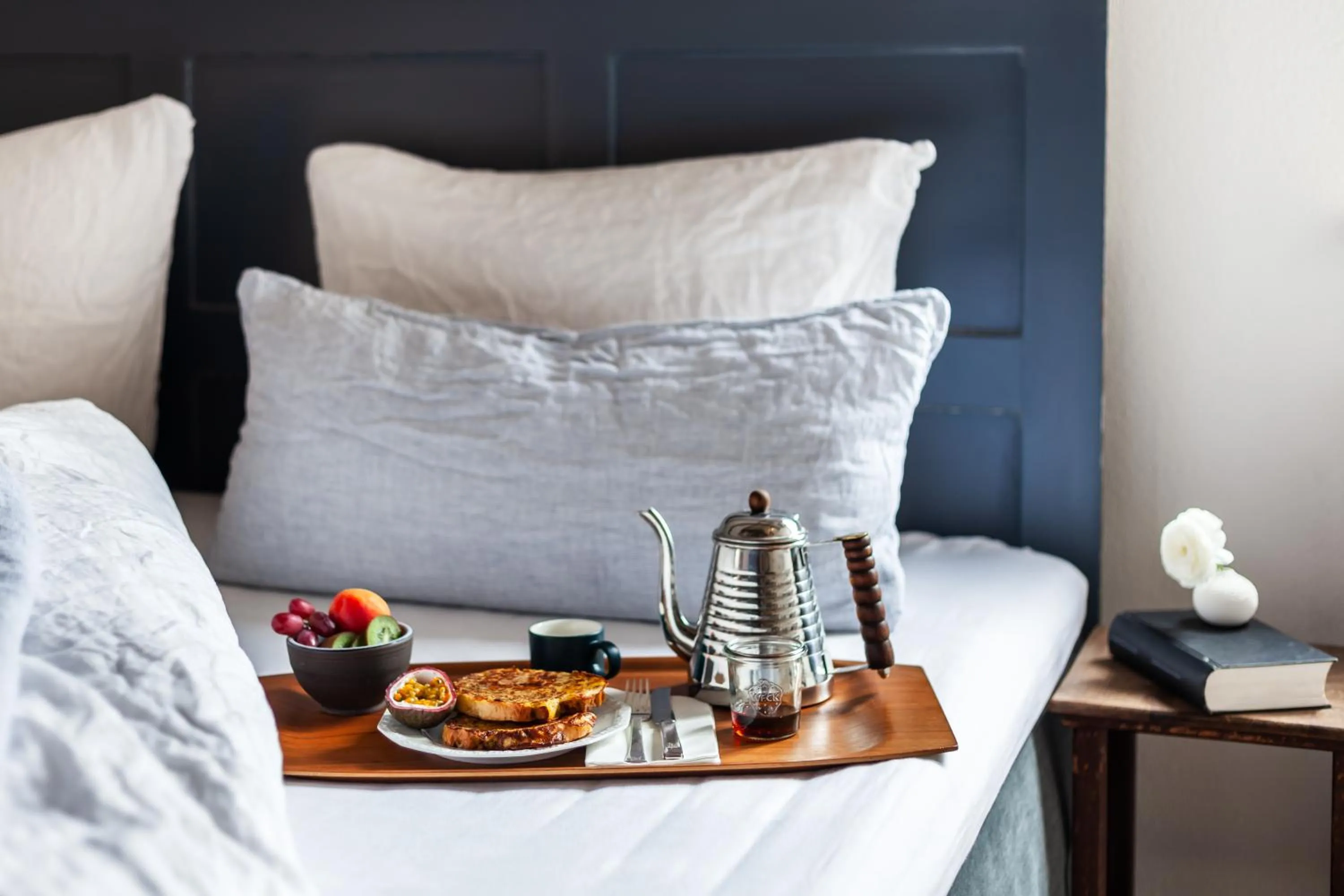 Breakfast, Bed in Hotel Die Reederin