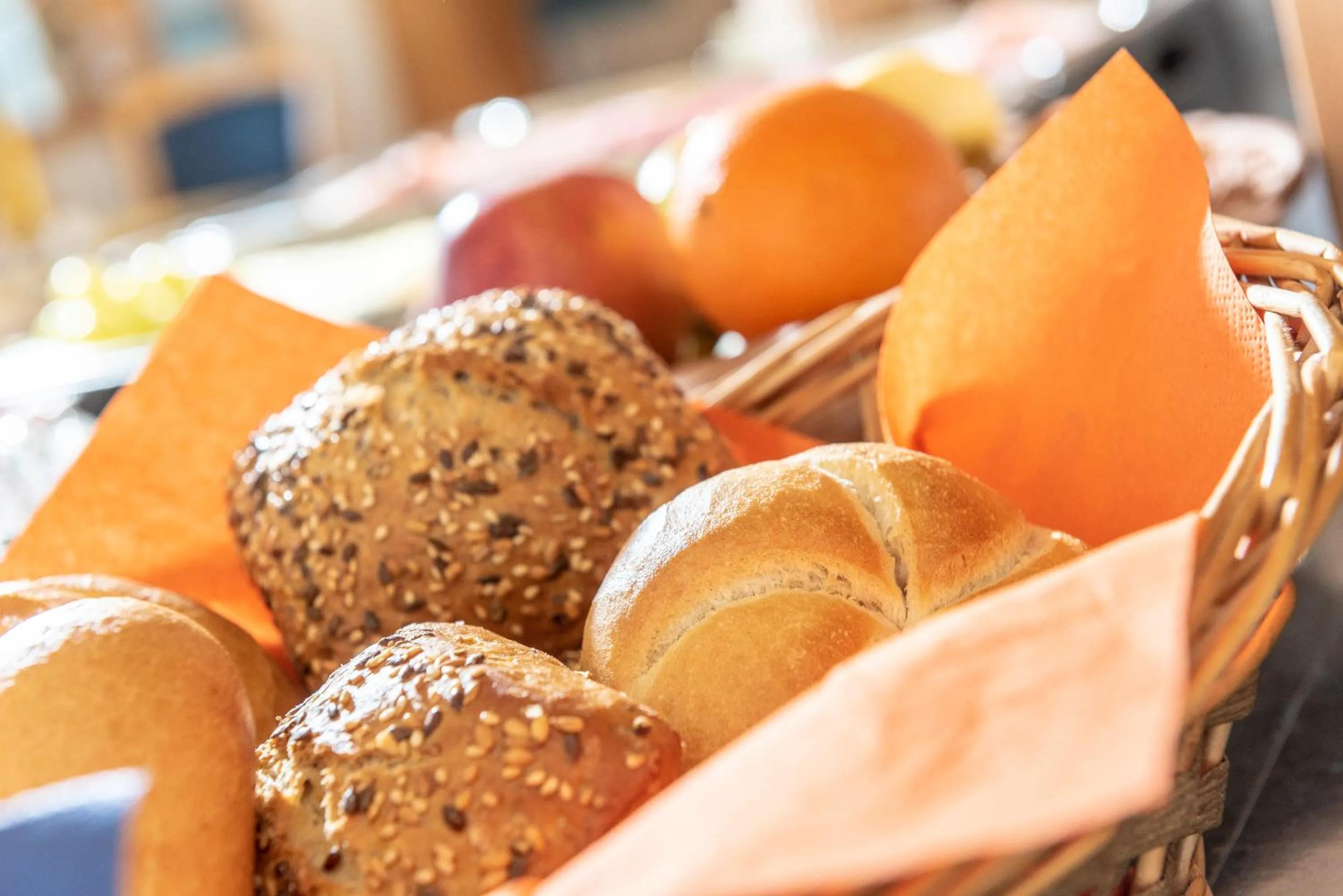 Breakfast in Hotel Am Wiesenweg l 24h check-in