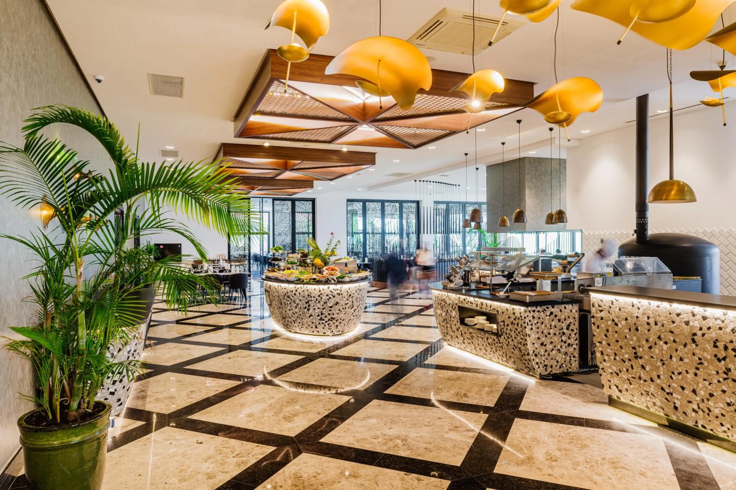 Restaurant/places to eat in Korineum Golf & Beach Resort