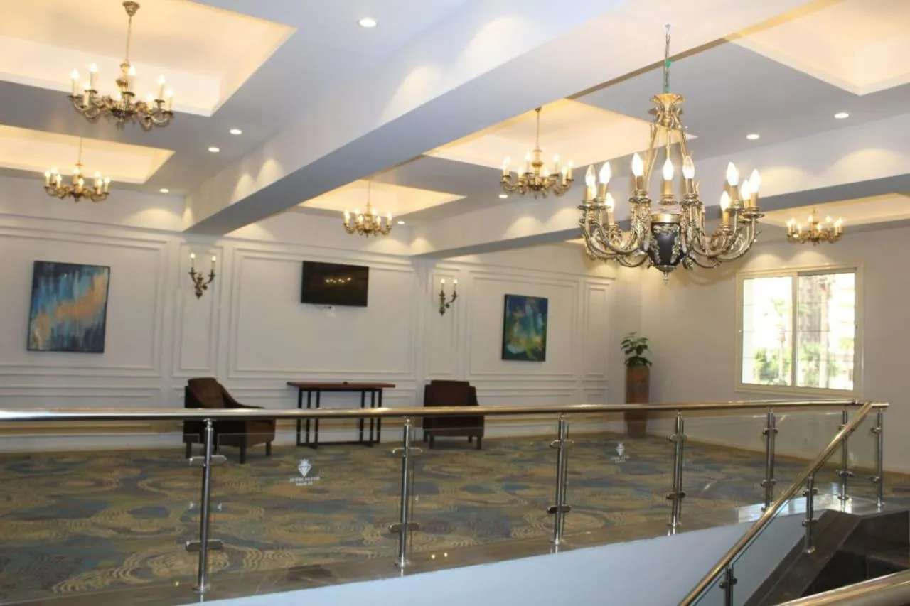 Facade/entrance in Royal Jewel Al Raml Hotel