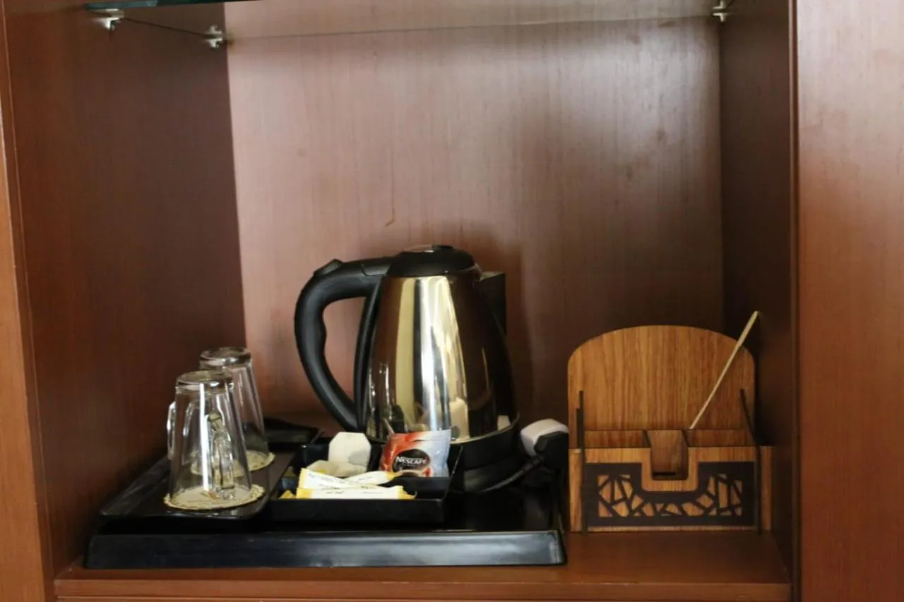 Coffee/tea facilities in Royal Jewel Al Raml Hotel