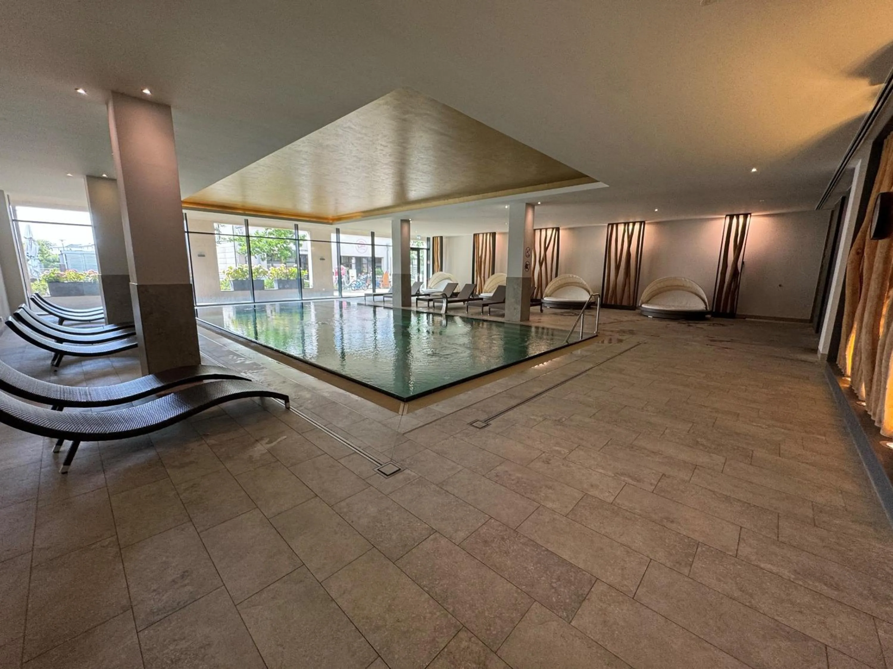Spa and wellness centre/facilities in Aparthotel Waterkant Suites - Fewos am Meer mit SPA