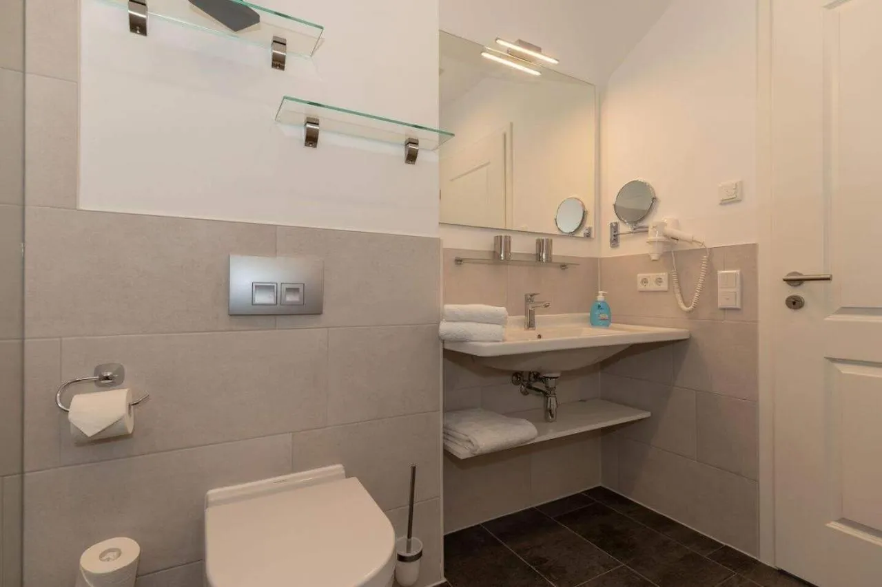 Bathroom in Aparthotel Waterkant Suites - Fewos am Meer mit SPA