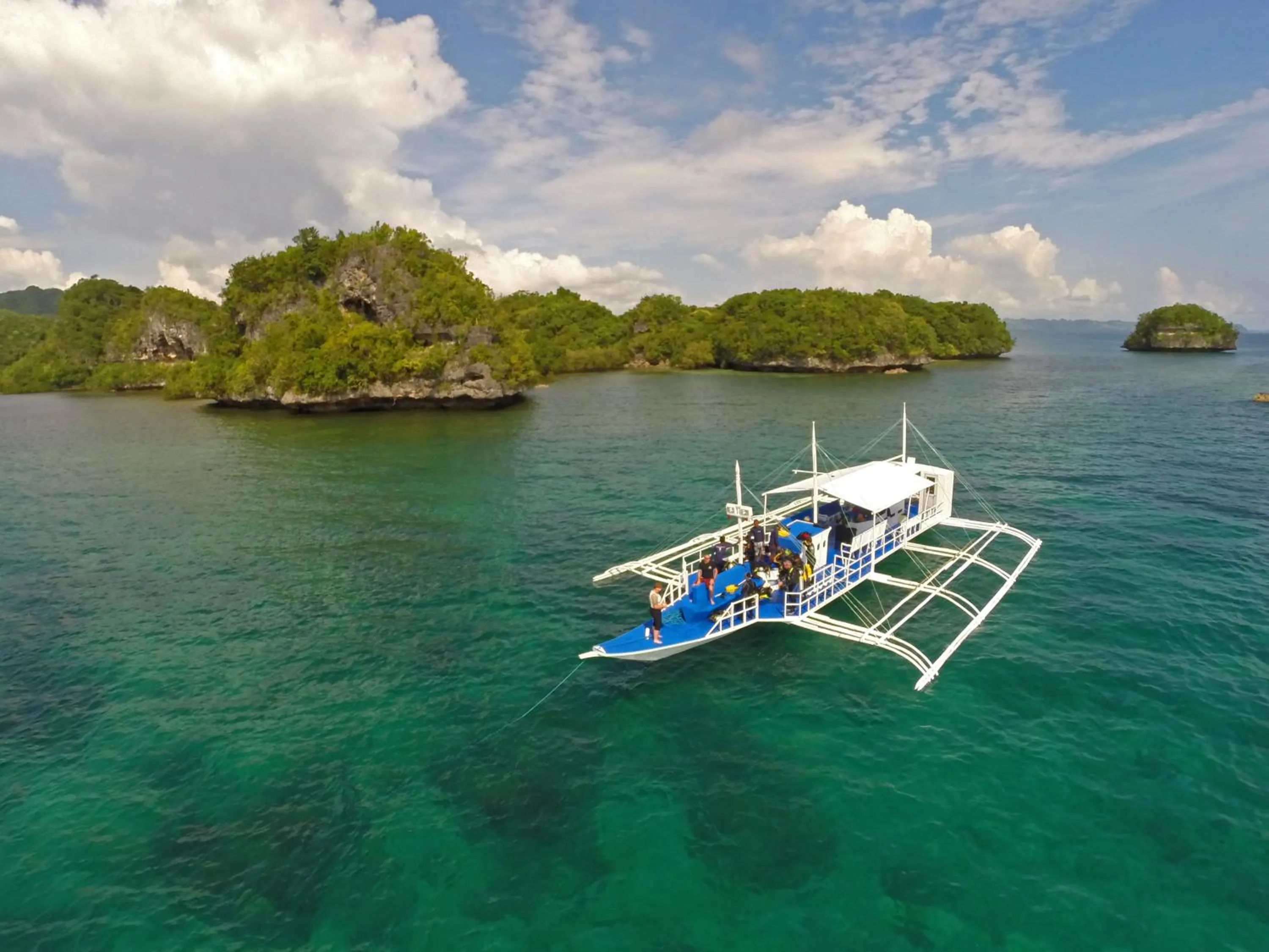 Diving in Cabagnow Seaside Resort