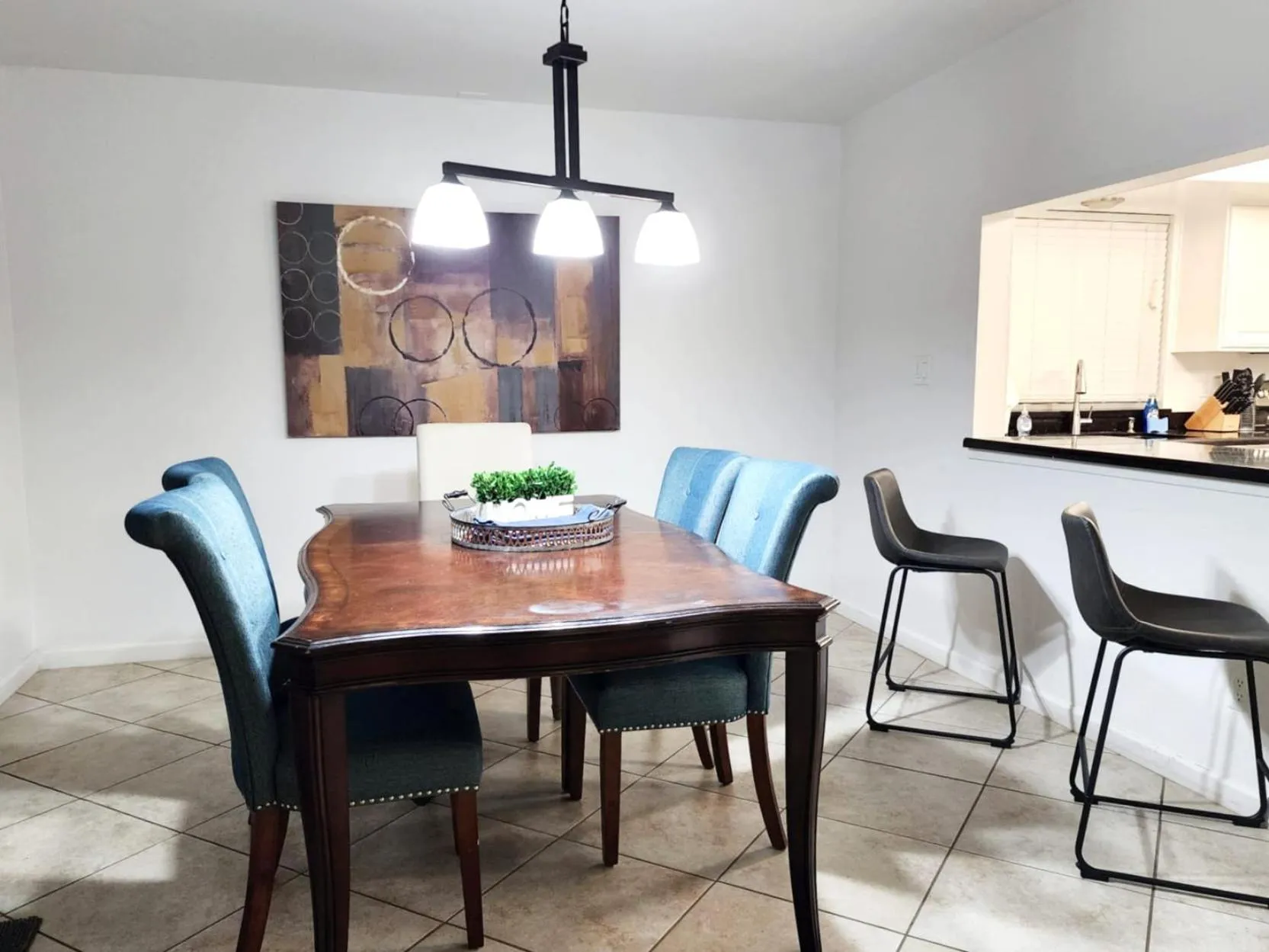 Quiet house with pool heater, patio, BBQ, citrus