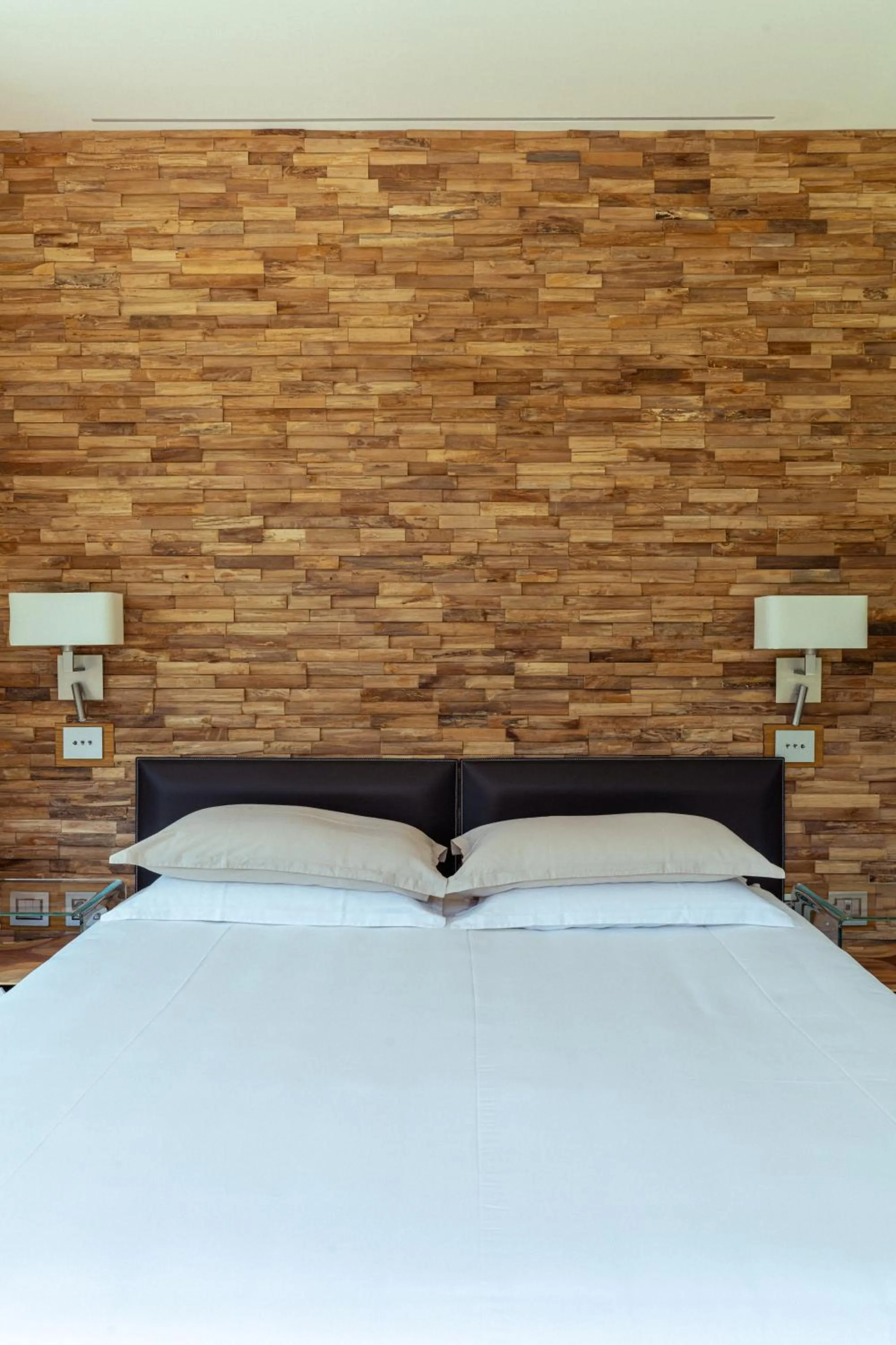 Bed in La Forestale Luxury Ecolodge B&B Primo Piano