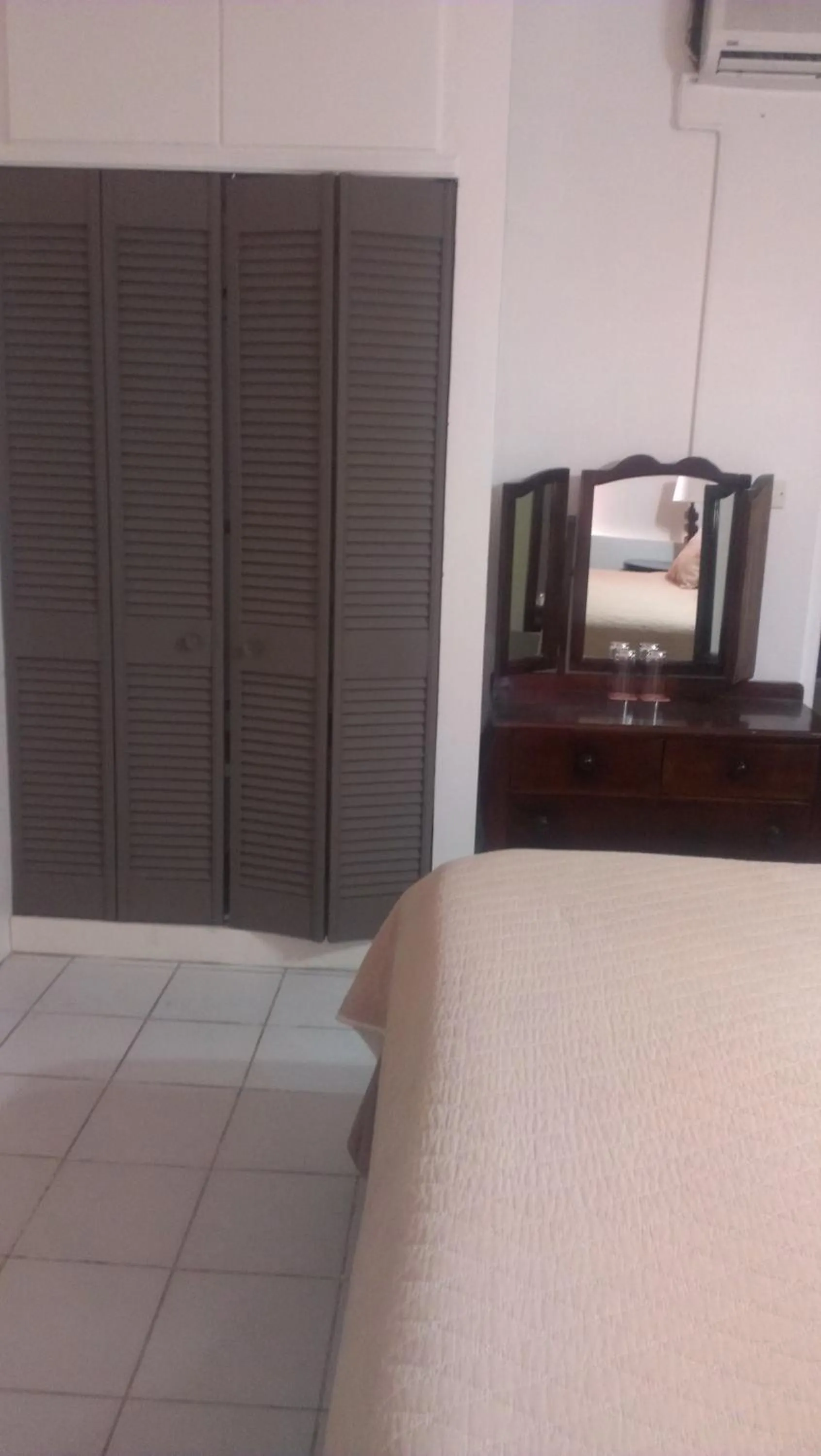 Bed in Paradise Beach Hotel