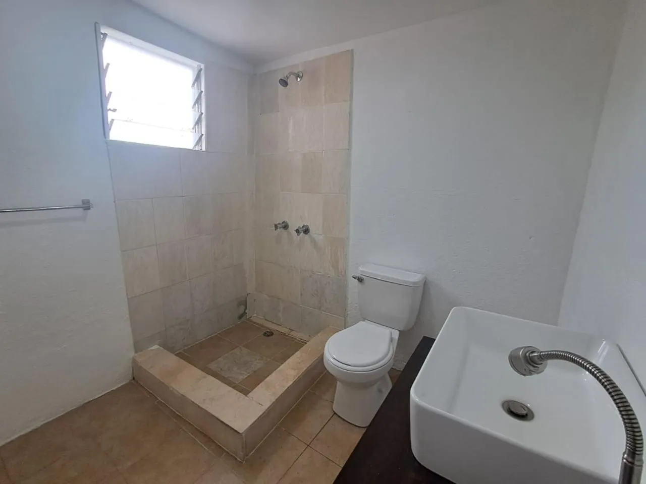 Bathroom in Kingsworth Bed and Breakfast