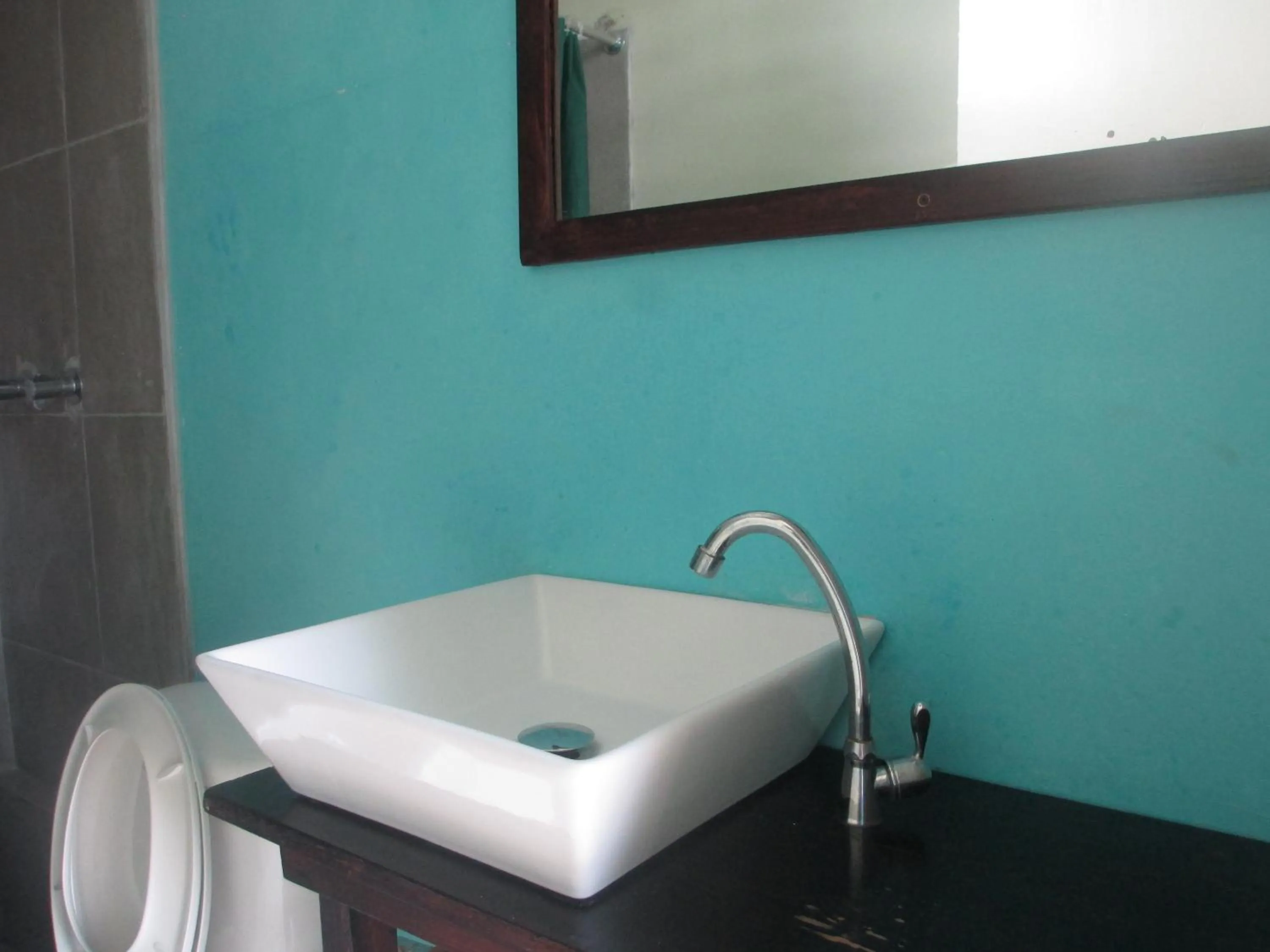 Bathroom in Kingsworth Bed and Breakfast