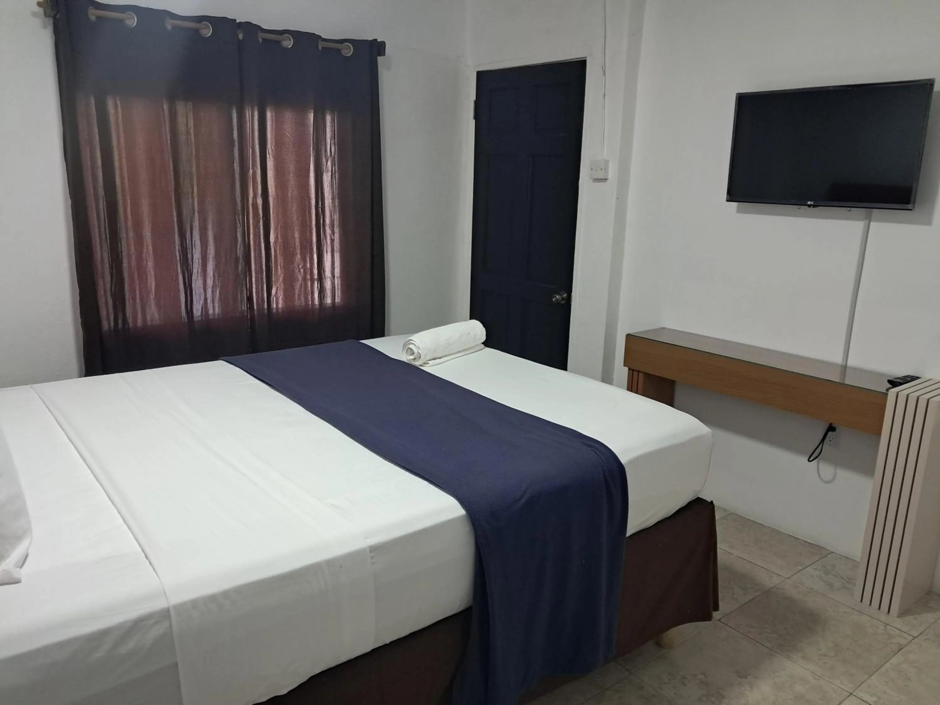 Bedroom, Bed in Kingsworth Bed and Breakfast